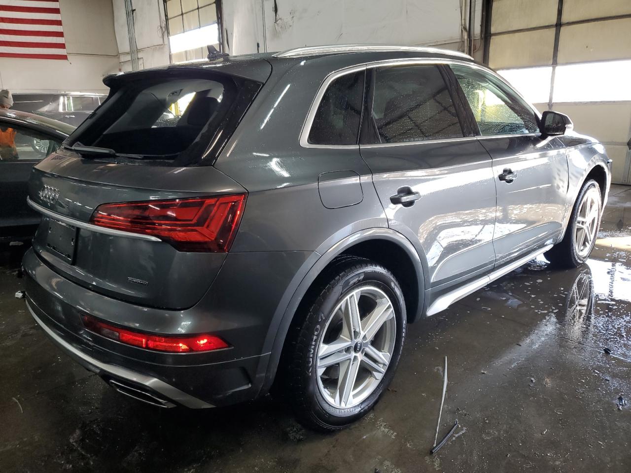 2024 Audi Q5 - Image 3
