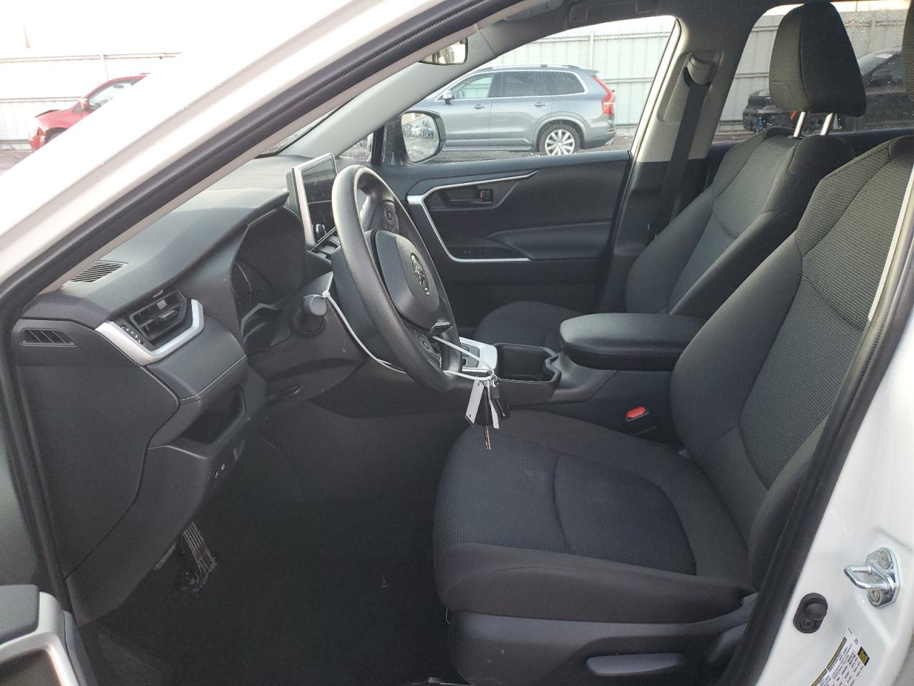 2024 Toyota RAV 4 - Image 7