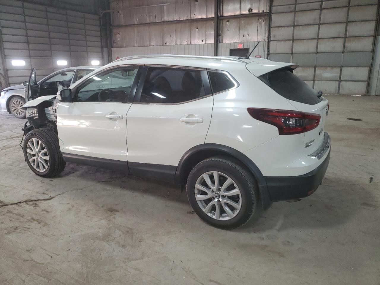 2020 Nissan Rogue - Image 2