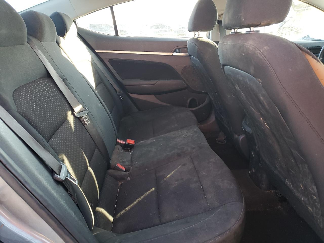 2019 Hyundai Elantra - Image 11