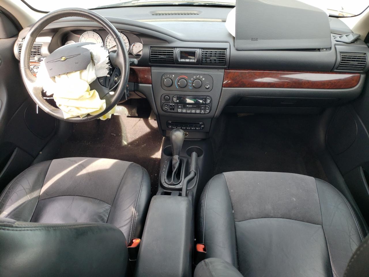 2003 Chrysler Sebring - Image 8