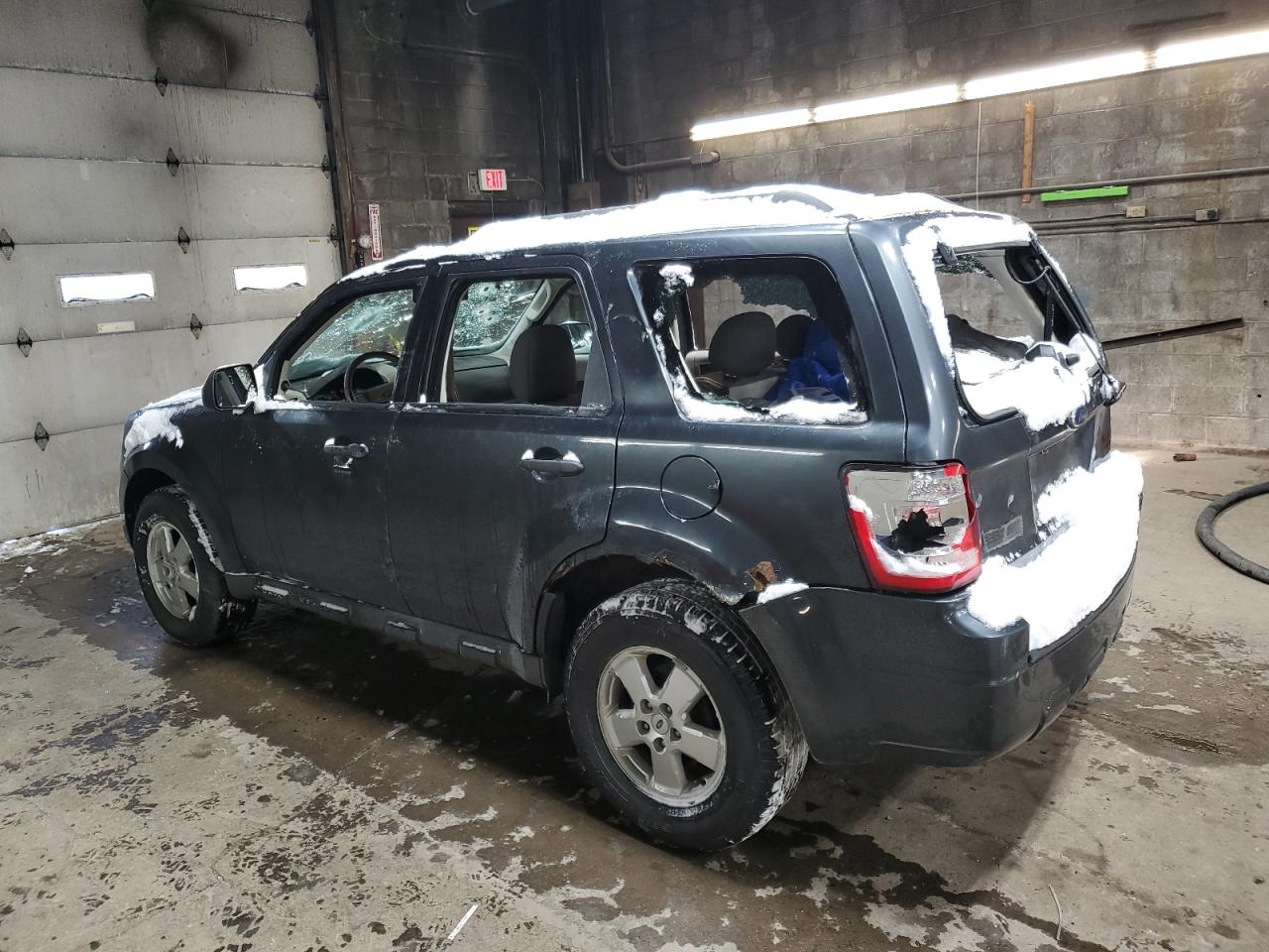 2009 Ford Escape - Image 2