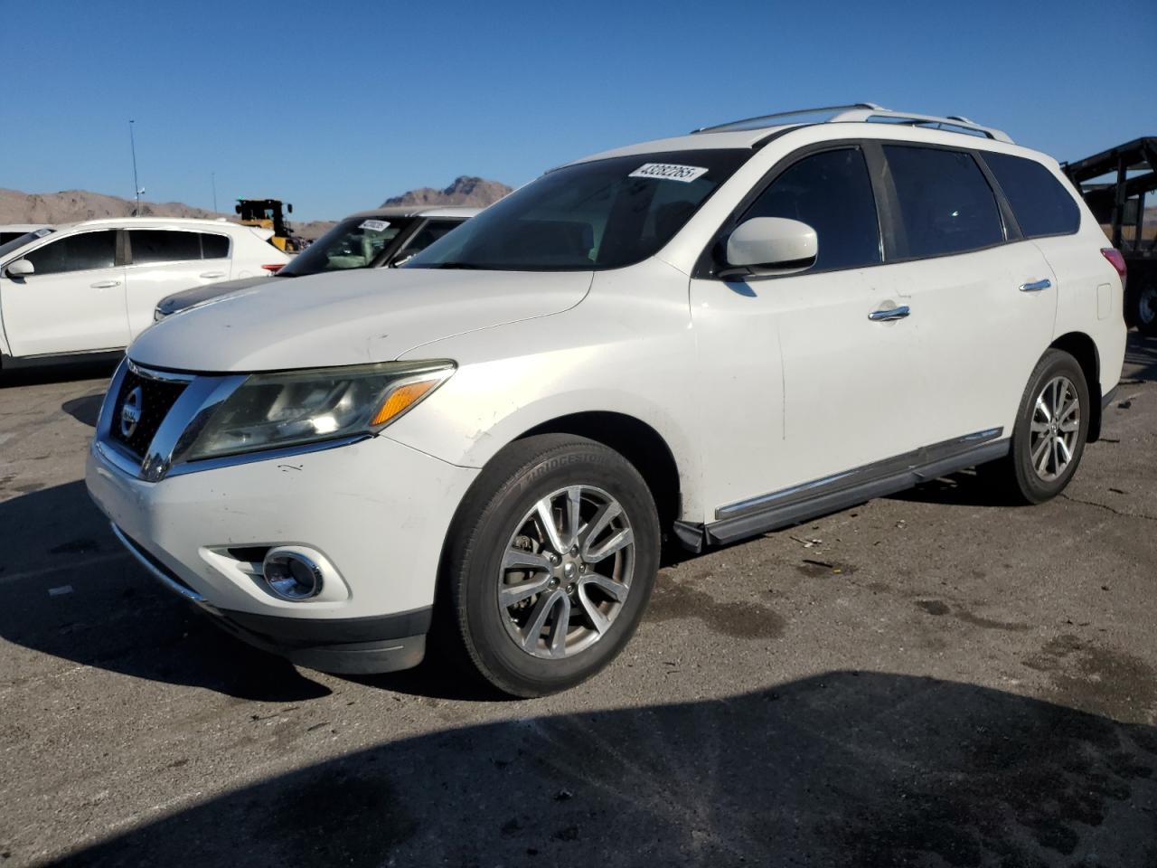 2014 Nissan Pathfinder - Image 1