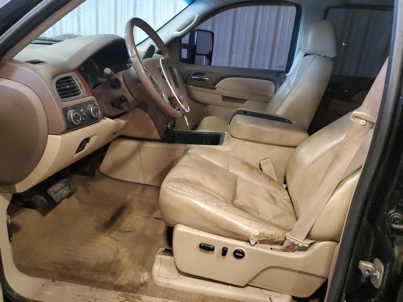 2011 Chevrolet Silverado - Image 7