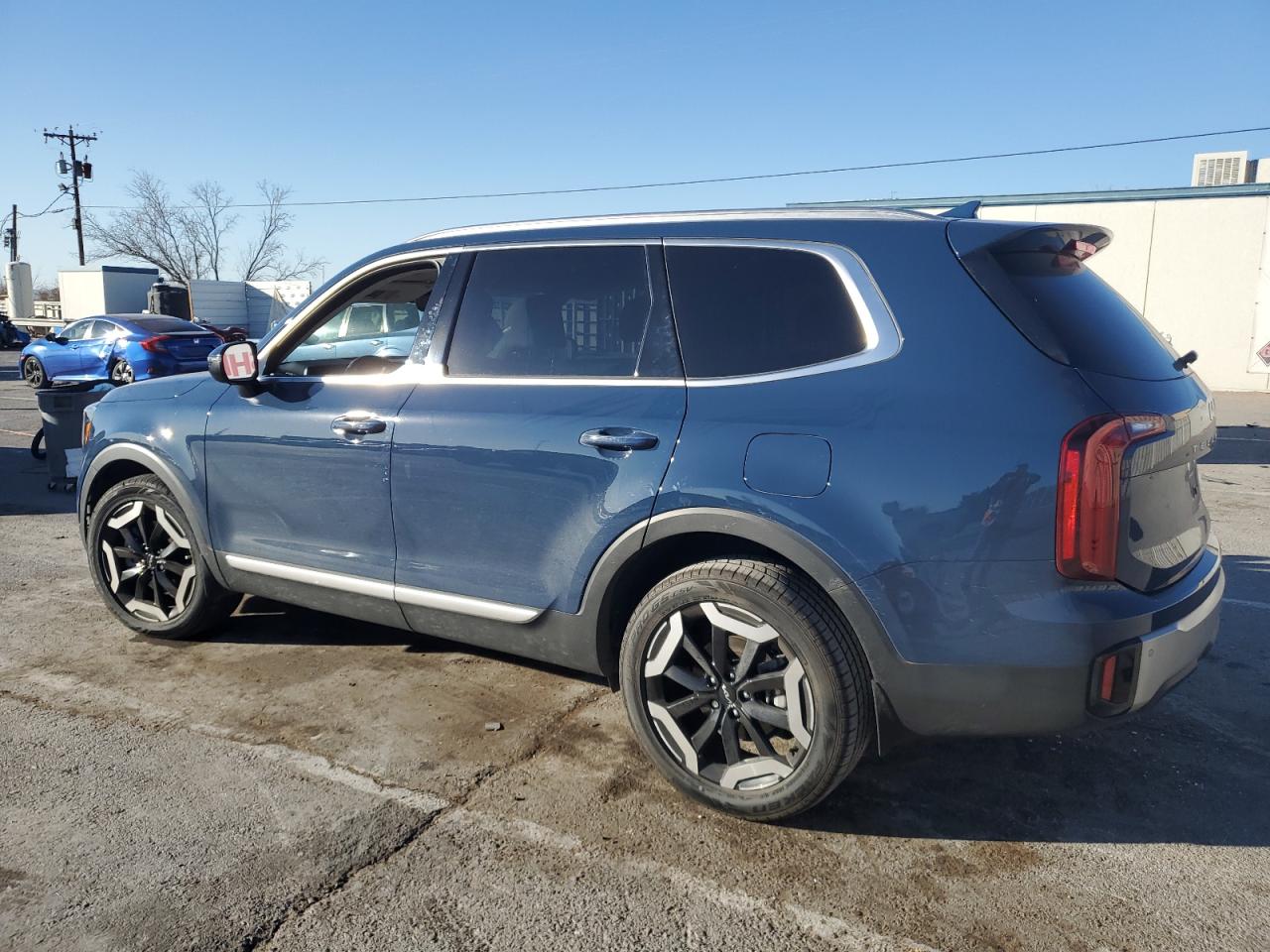 2023 Kia Telluride - Image 2