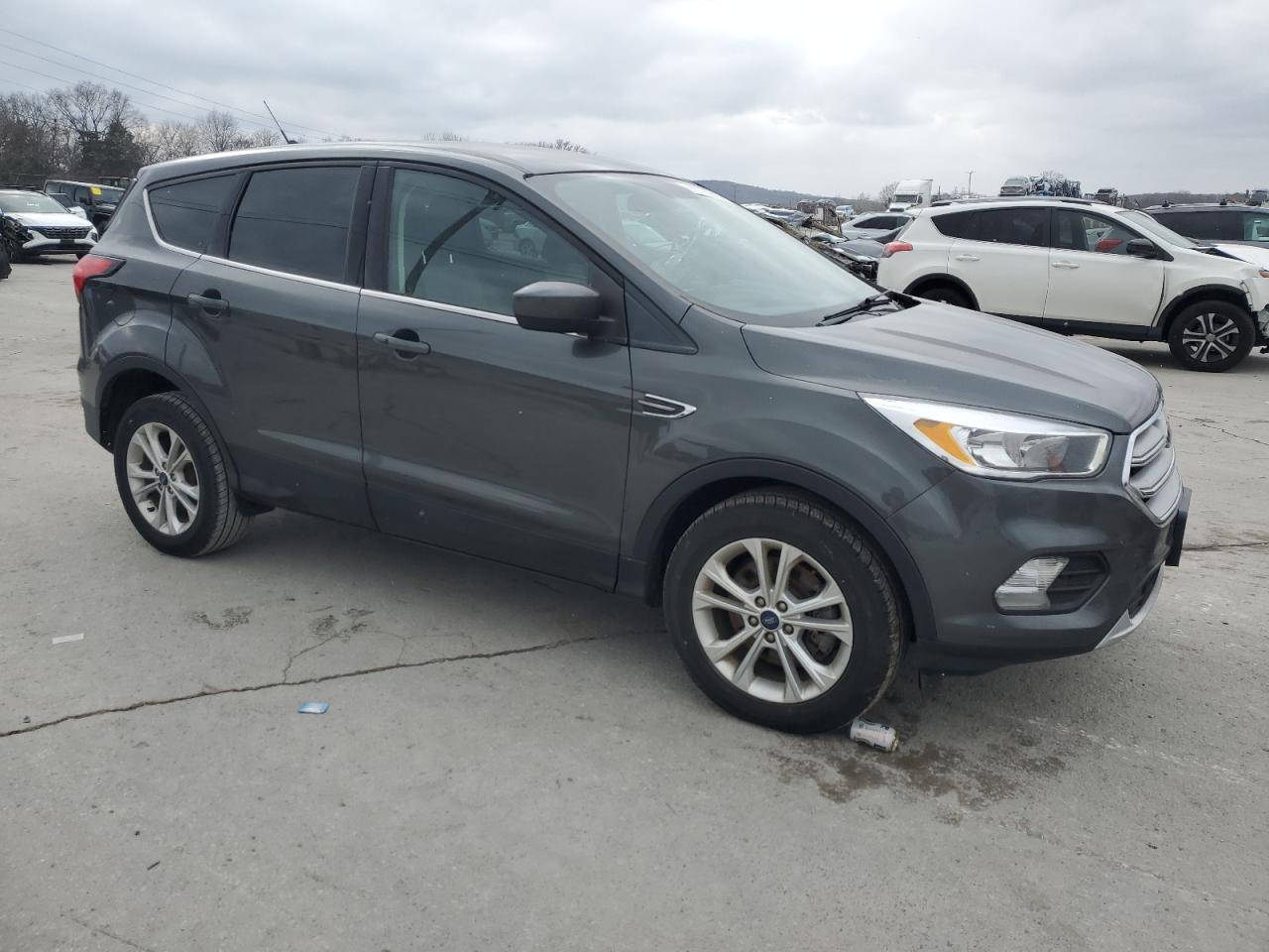 VIN 1FMCU9GD0KUC33916 2019 FORD ESCAPE no.4