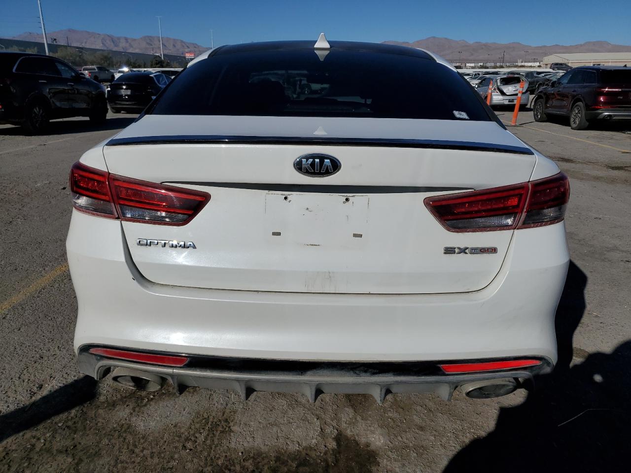 2017 Kia Optima - Image 6