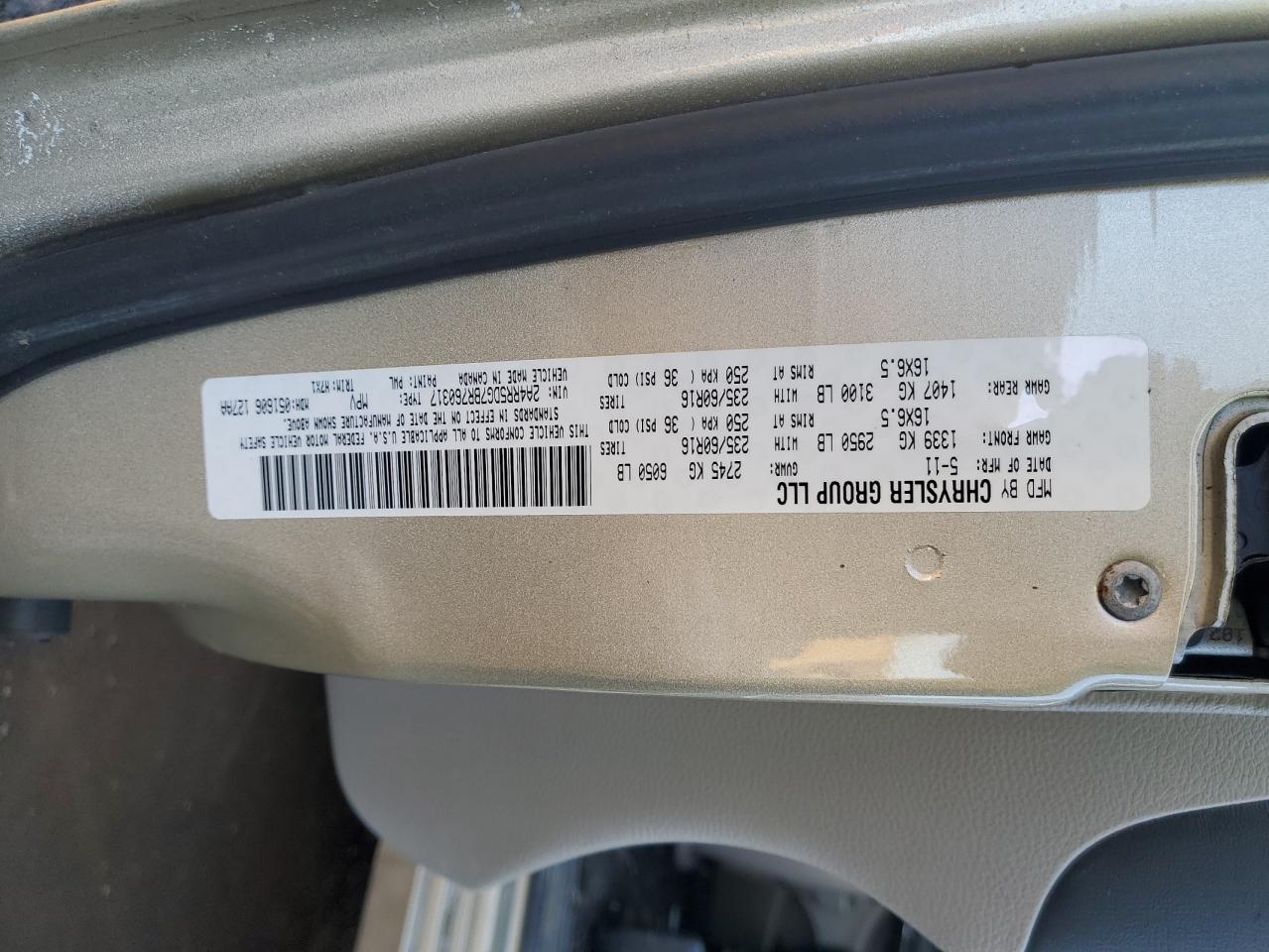 2011 Chrysler Town & Country - Image 12