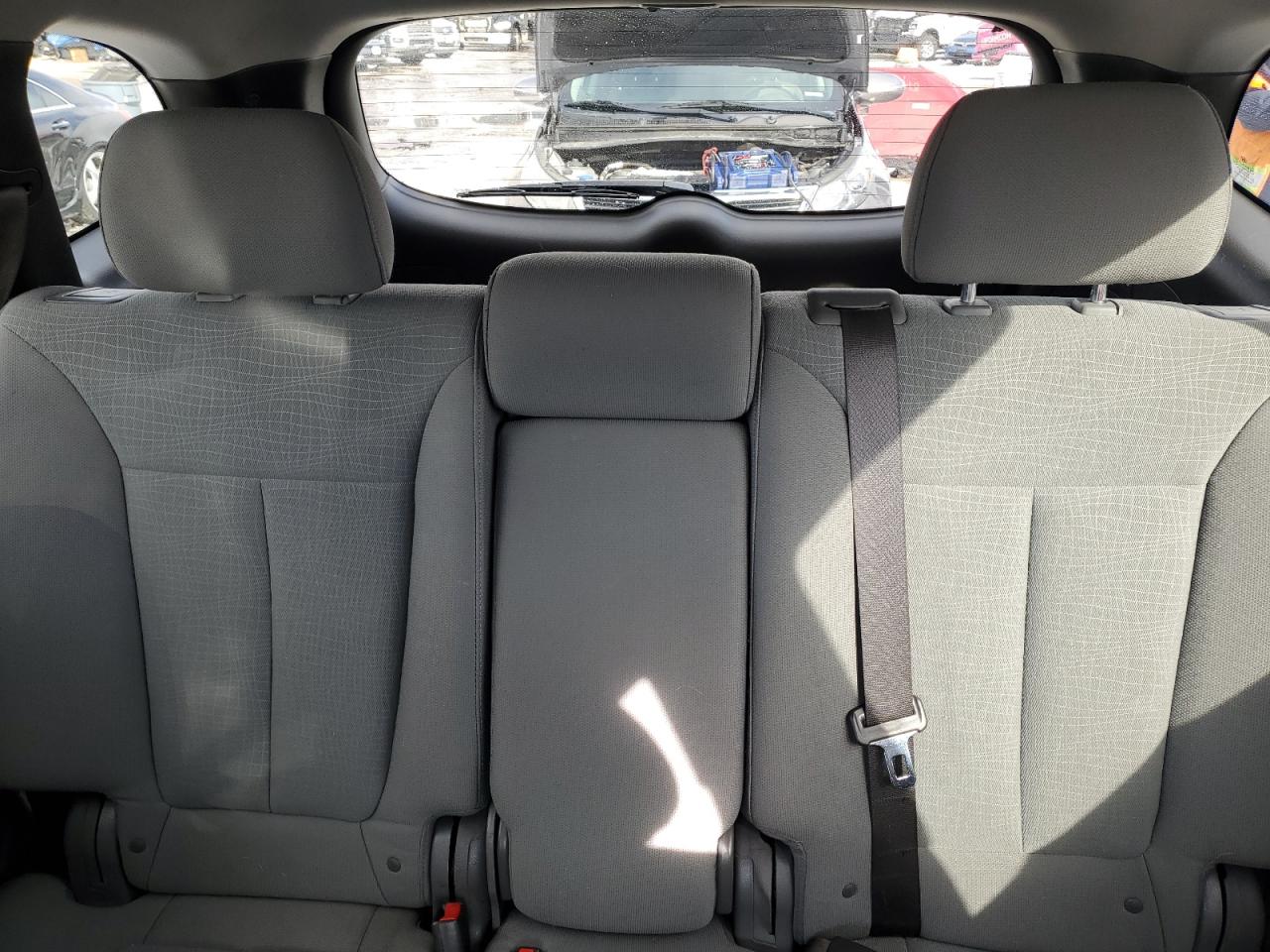 2011 Hyundai Santa Fe - Image 10
