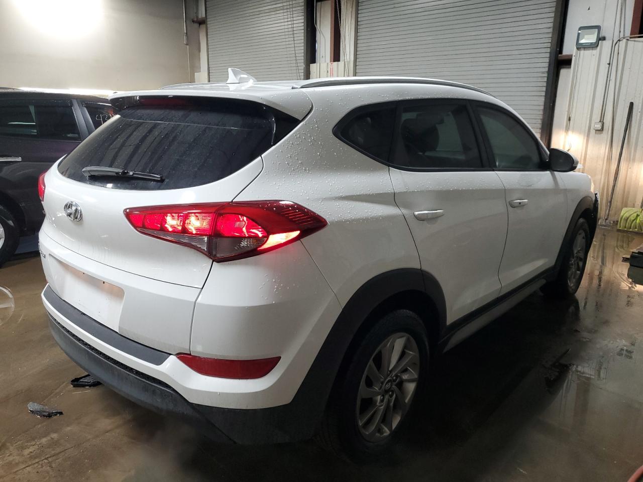 2017 Hyundai Tucson - Image 3