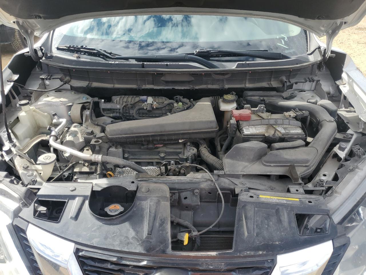 2018 Nissan Rogue - Image 12