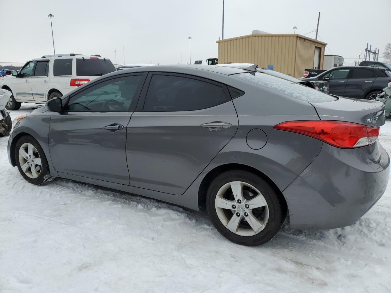 VIN 5NPDH4AEXDH233906 2013 HYUNDAI ELANTRA no.2