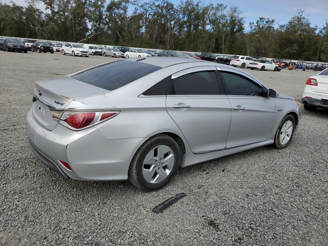 2012 Hyundai Sonata - Image 3