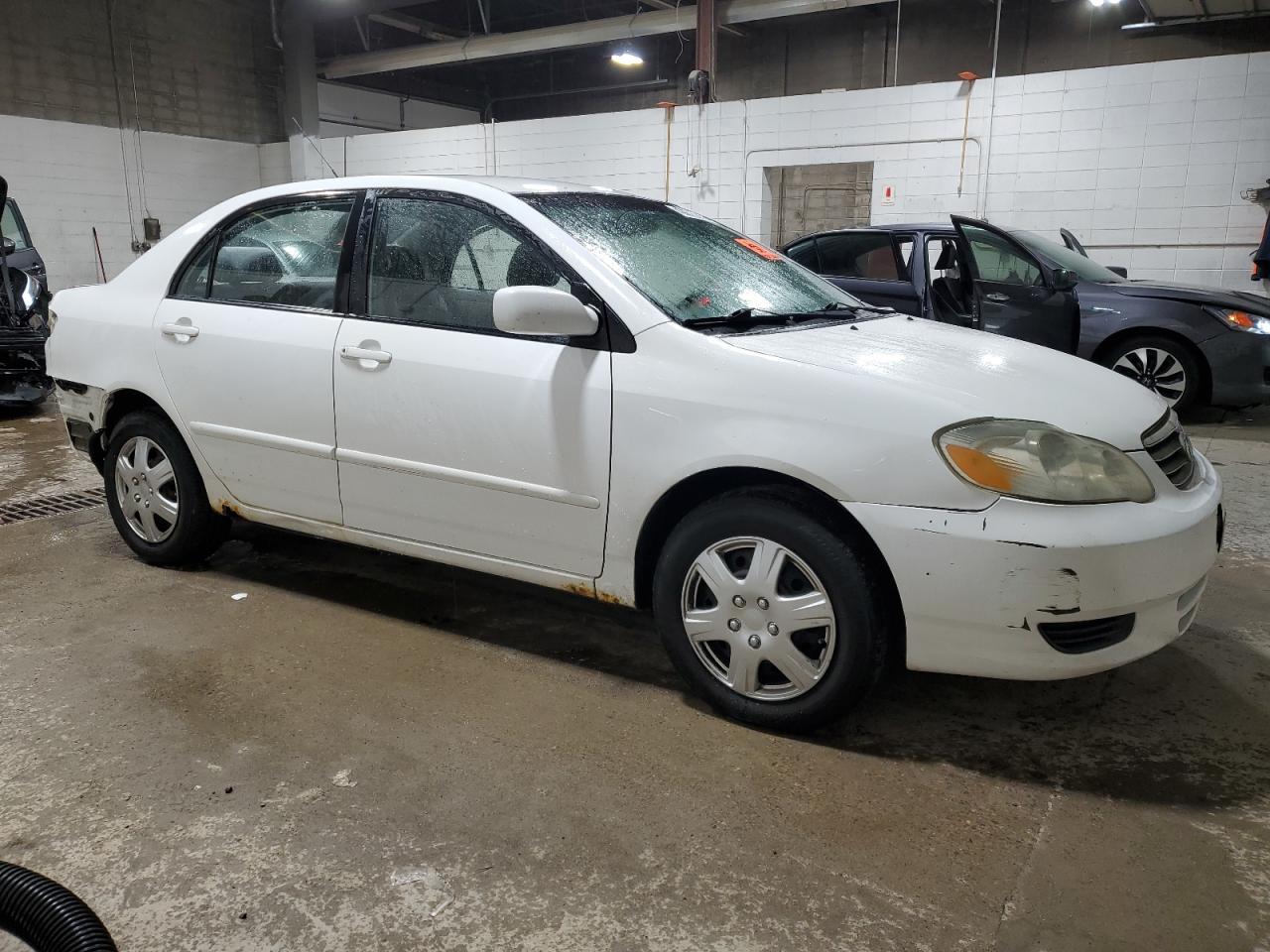 2004 Toyota Corolla - Image 4