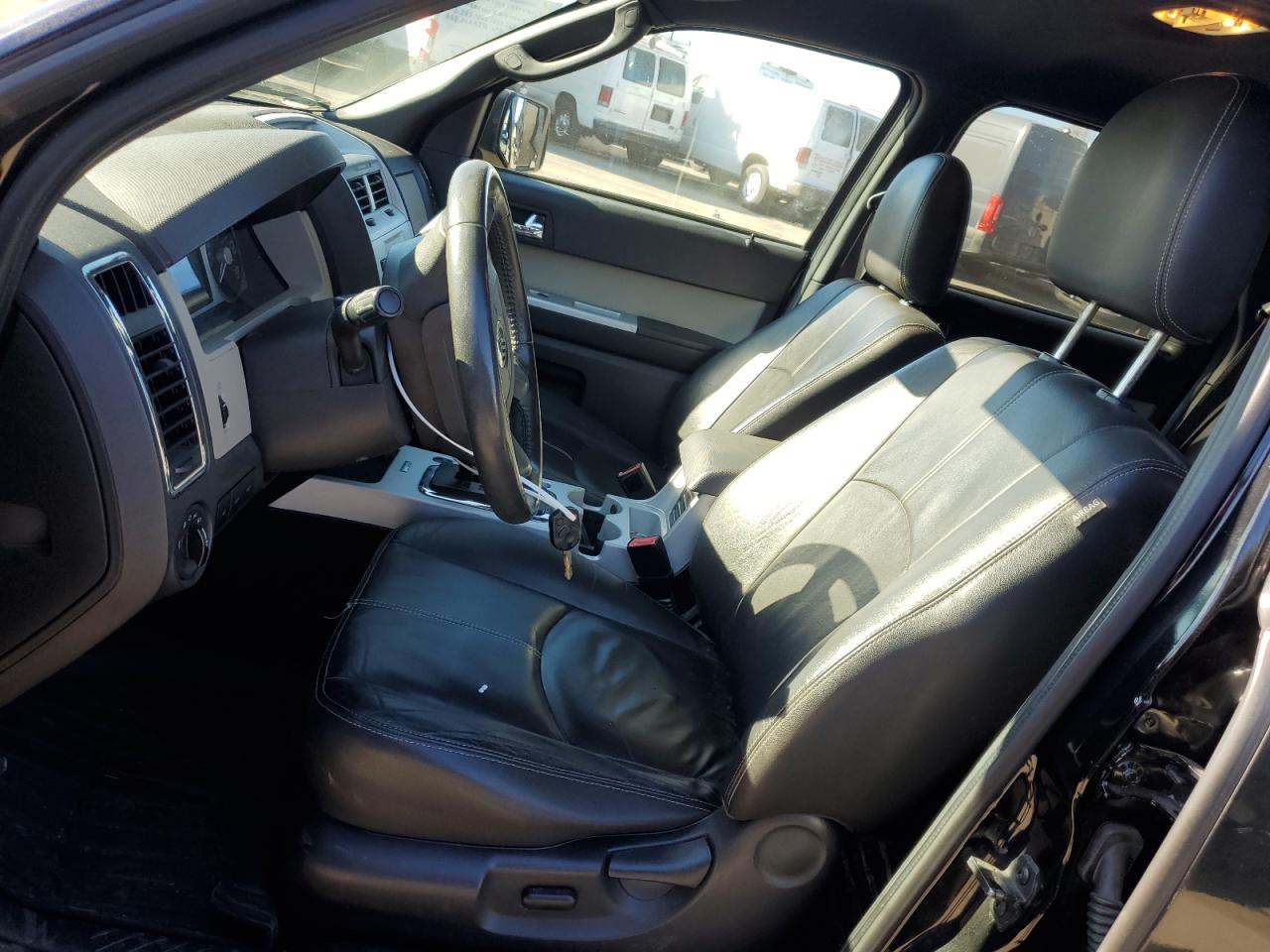 2010 Mercury Mariner - Image 7