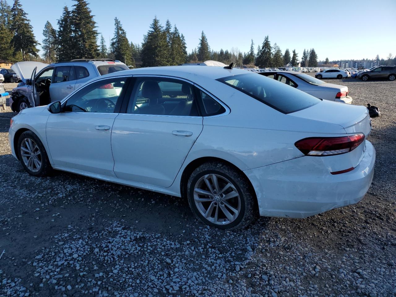 2020 Volkswagen Passat - Image 2
