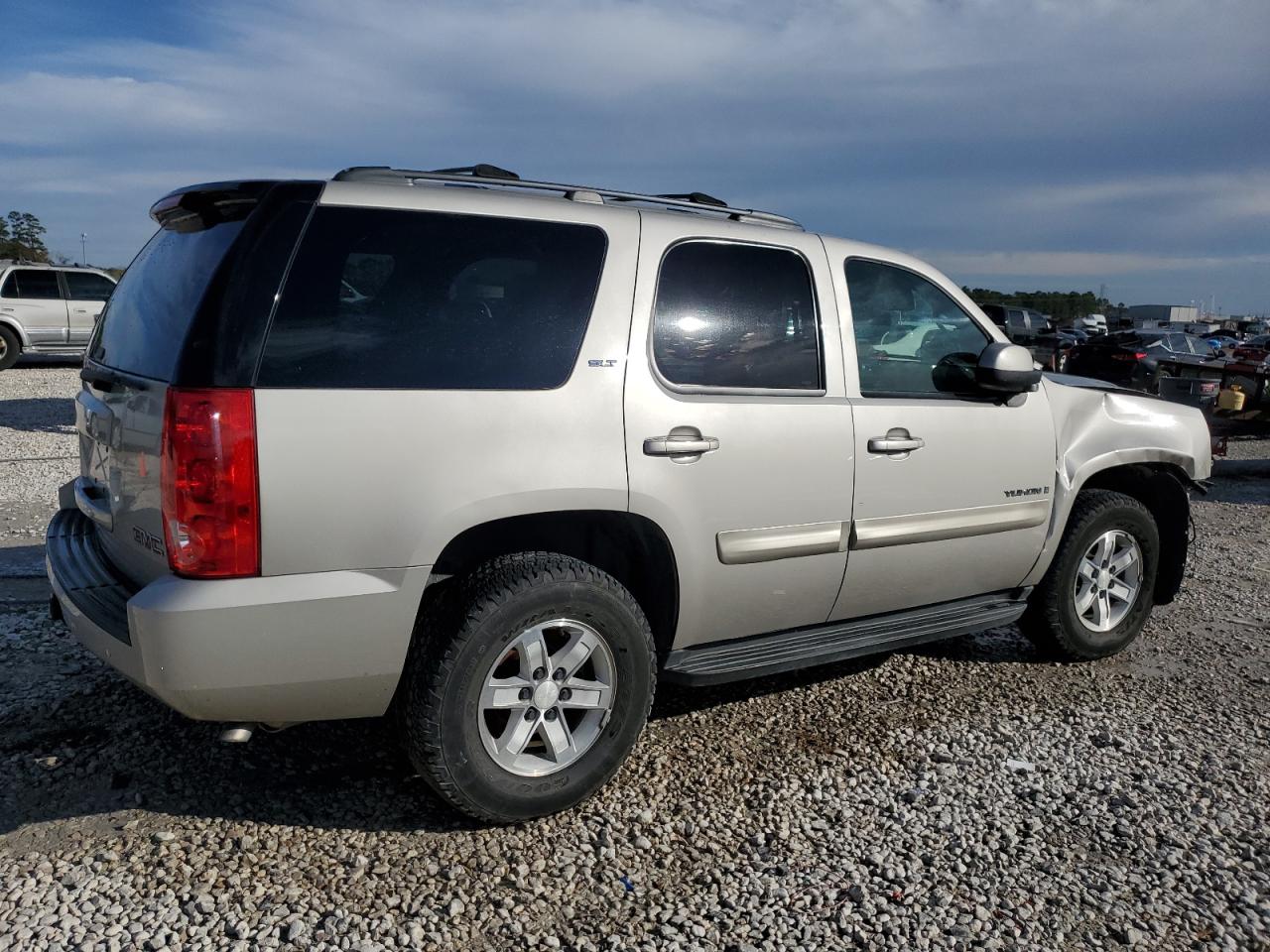 2009 GMC Yukon - Image 3