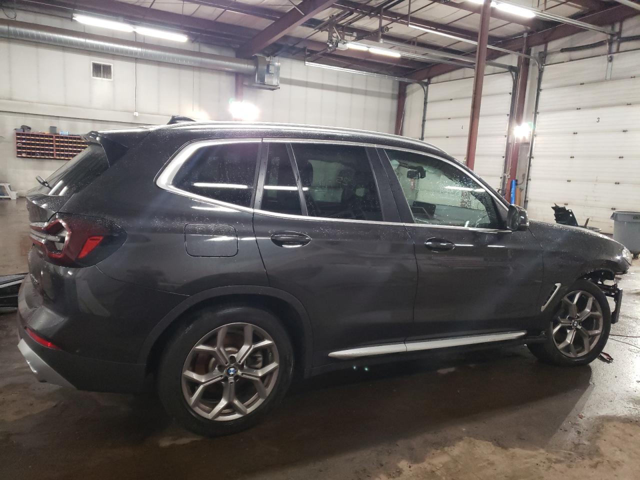 2023 BMW X3 - Image 3
