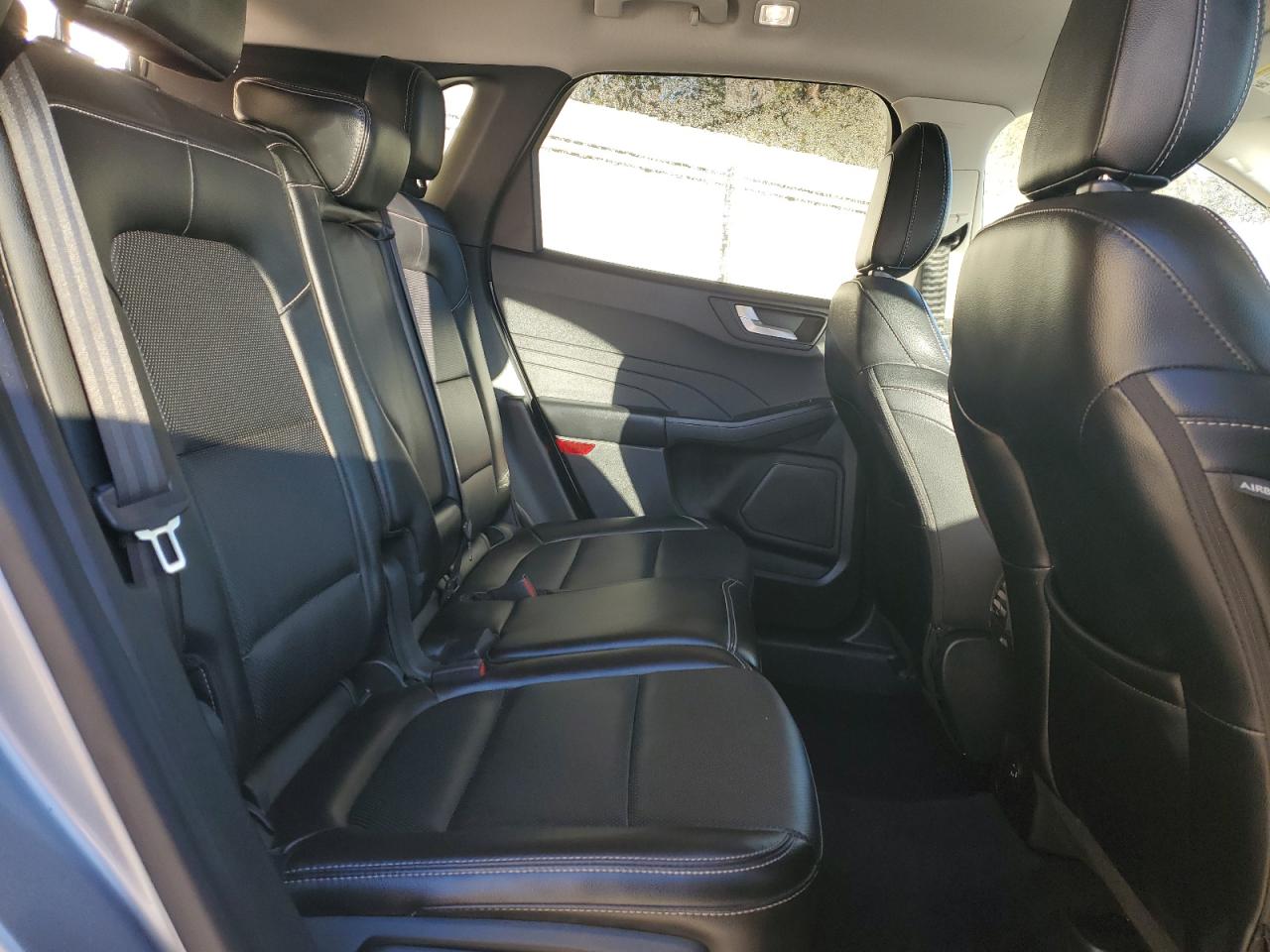2022 Ford Escape - Image 11