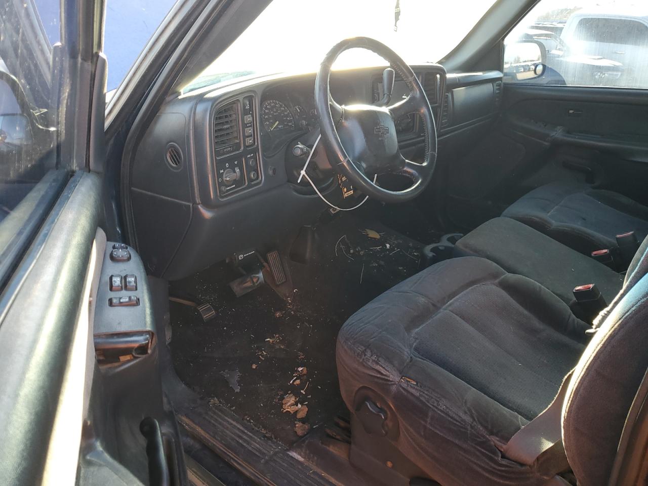 2001 Chevrolet Silverado - Image 8