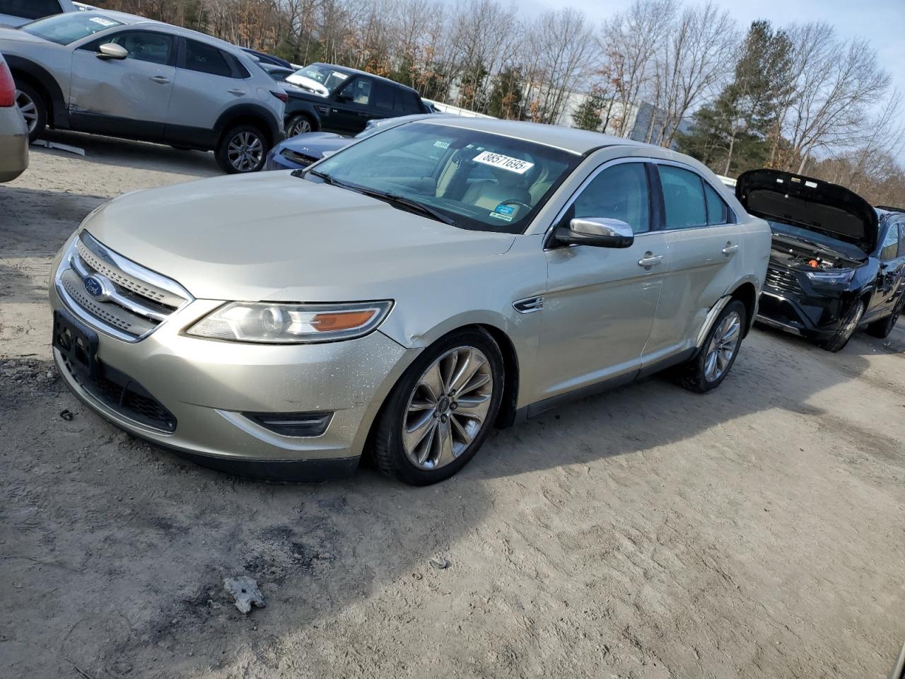 2011 Ford Taurus - Image 1