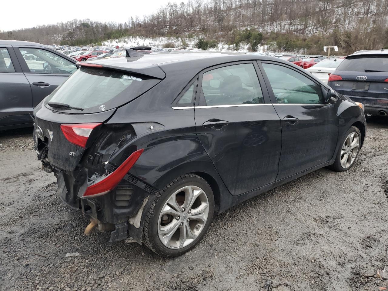 2013 Hyundai Elantra - Image 3