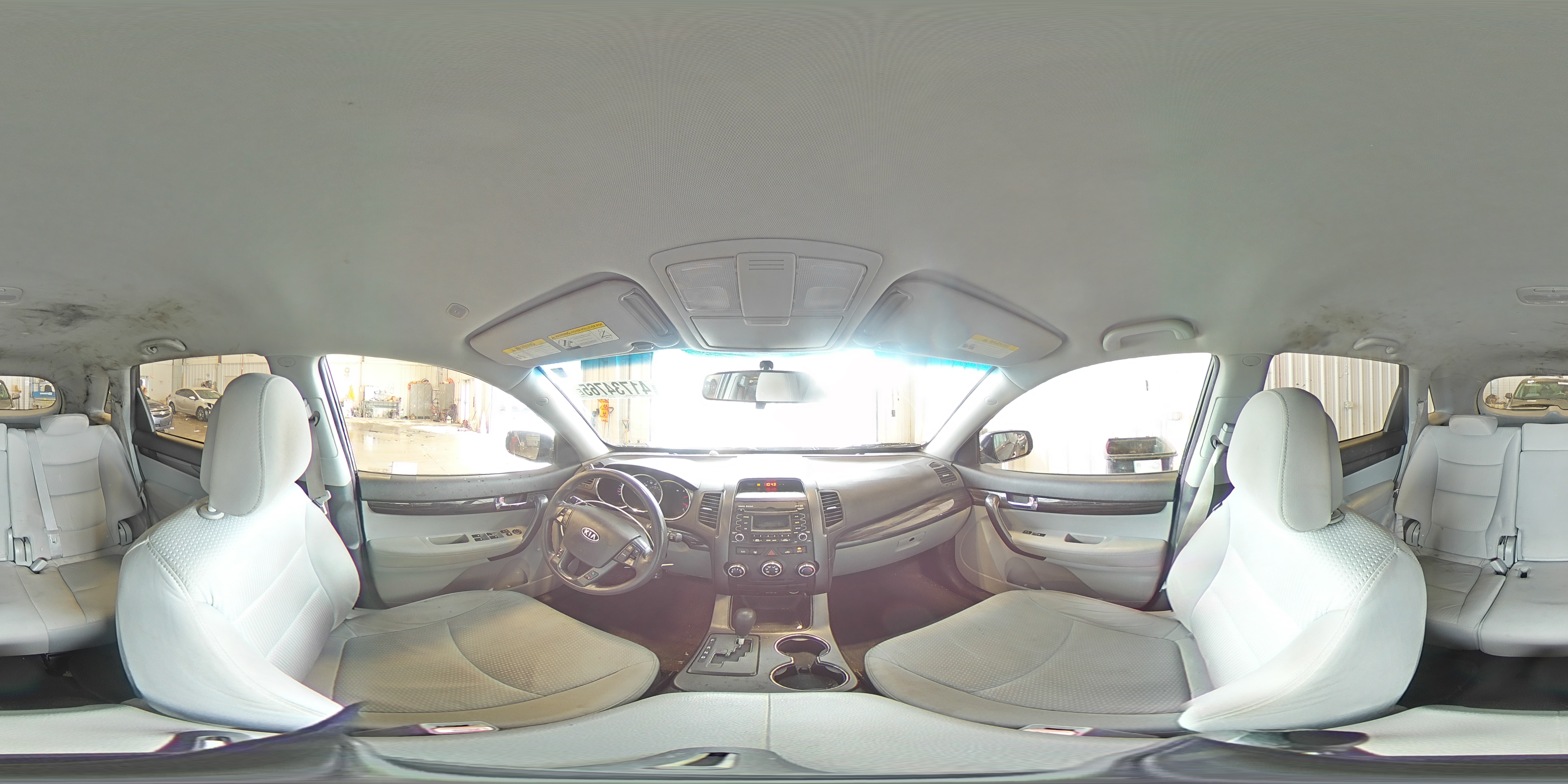 2012 Kia Sorento - Image 15