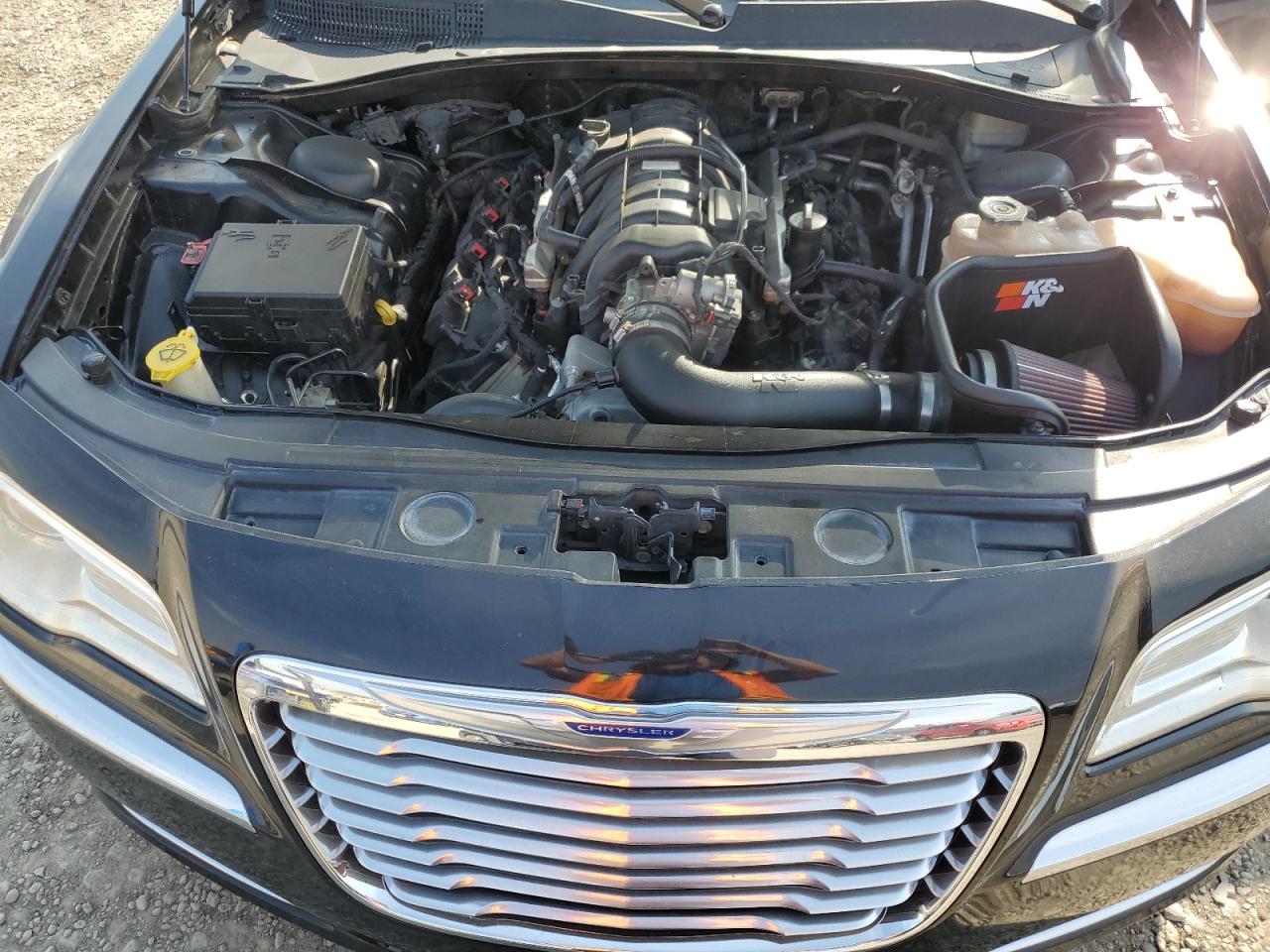 2013 Chrysler 300 - Image 11