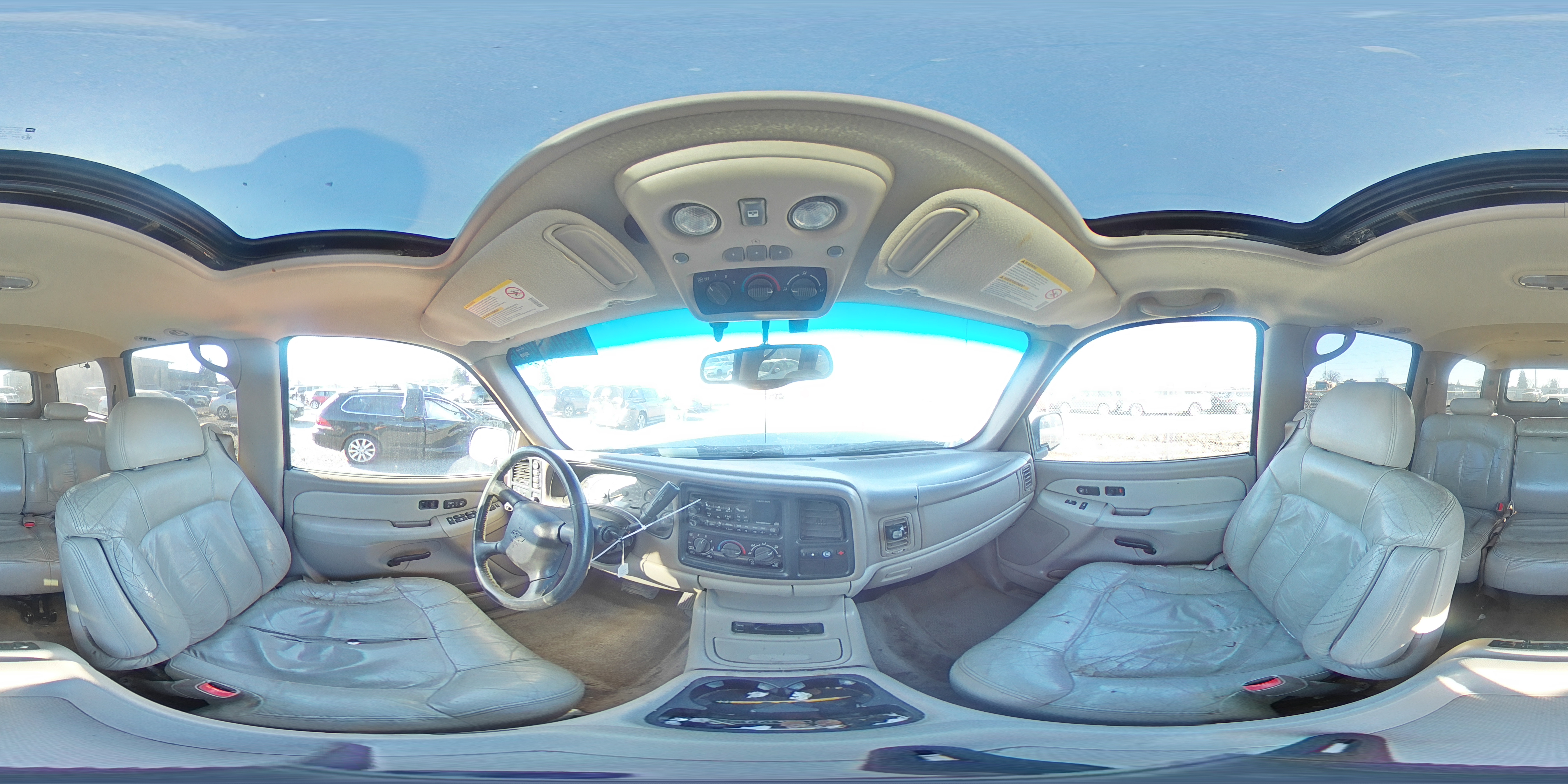 2001 Chevrolet Suburban - Image 13