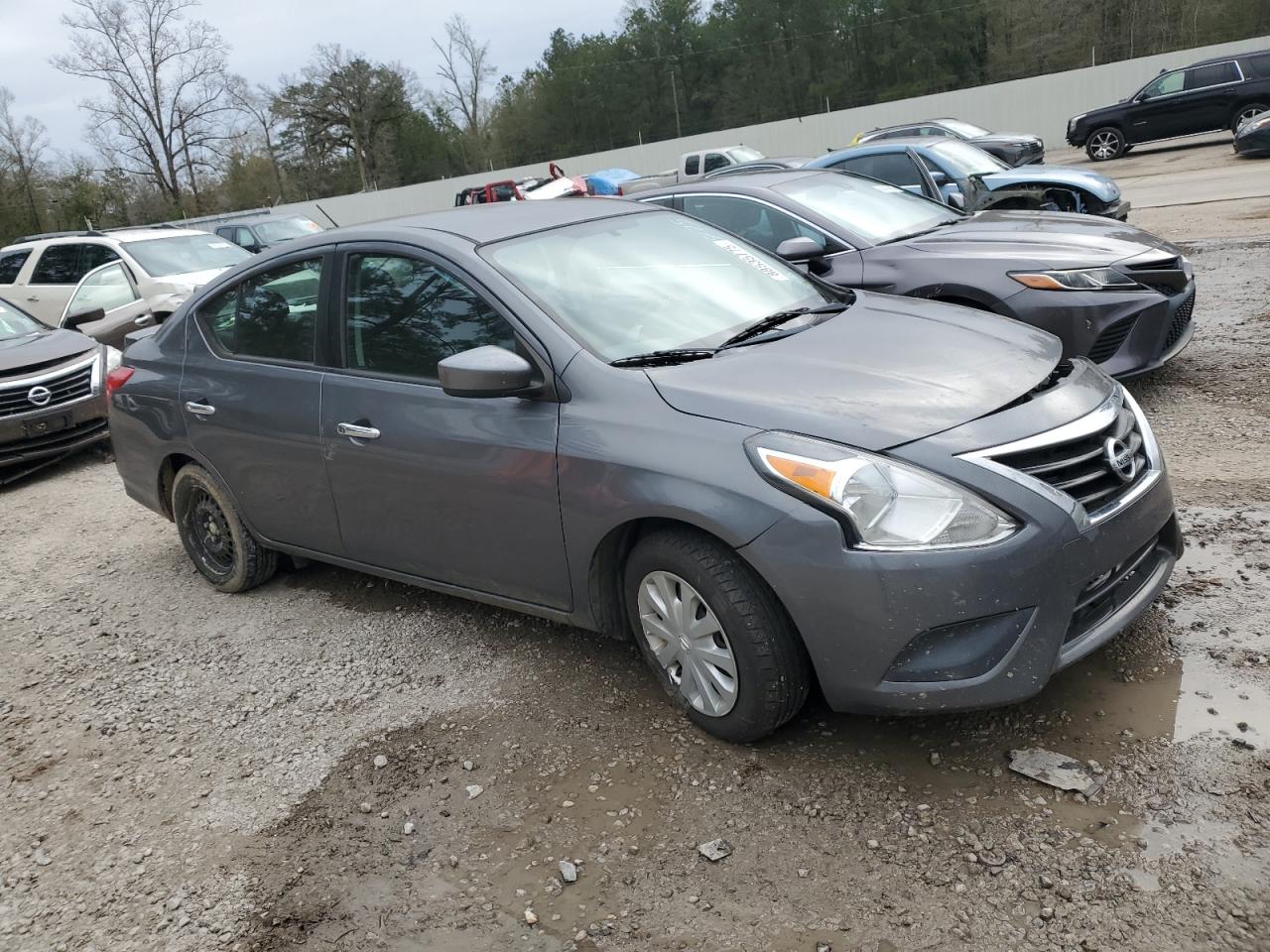 2019 Nissan Versa - Image 4