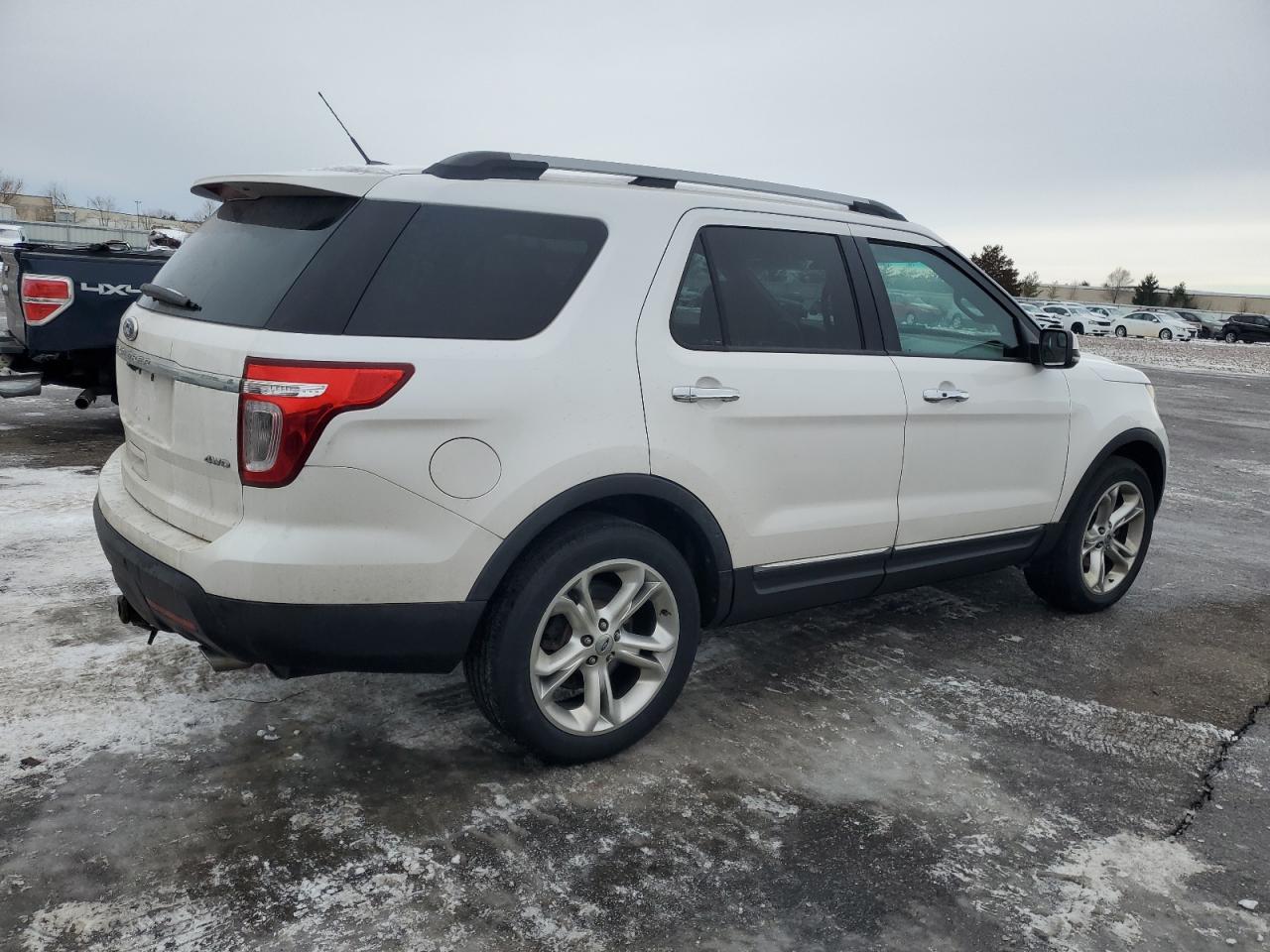 2011 Ford Explorer - Image 3