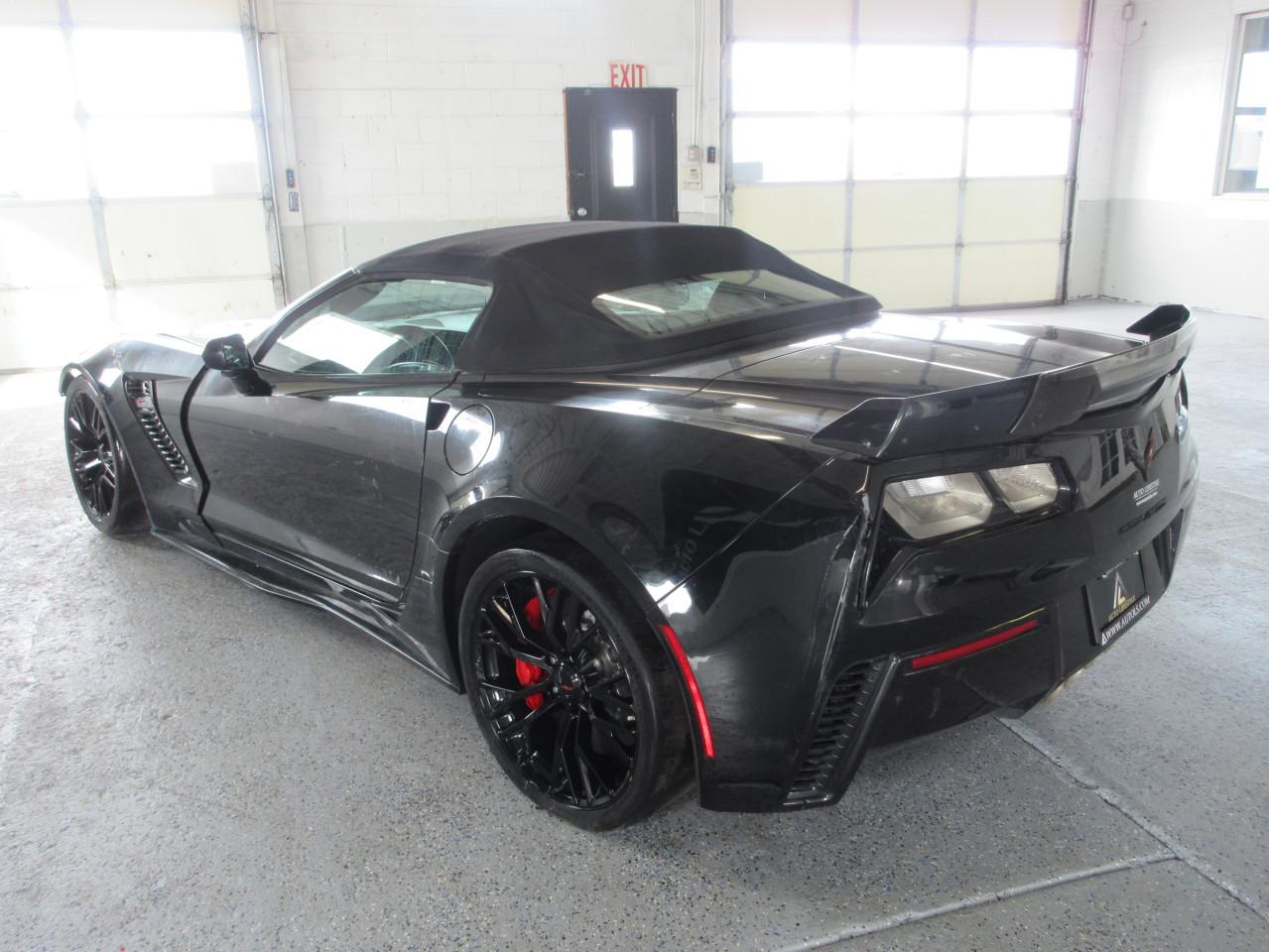 VIN 1G1YU3D60H5603836 2017 CHEVROLET CORVETTE no.4