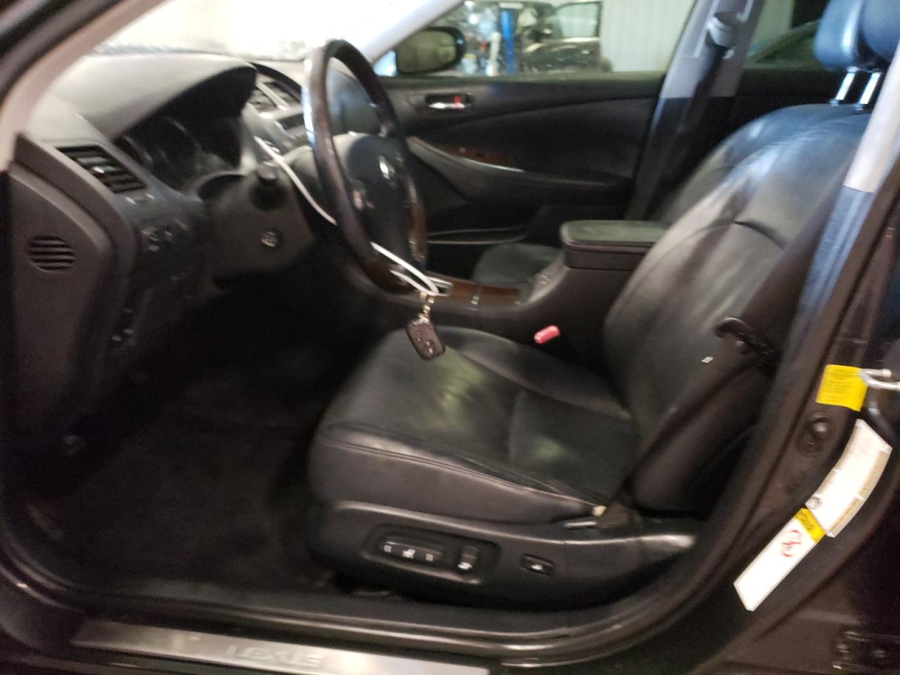 2011 Lexus ES - Image 7