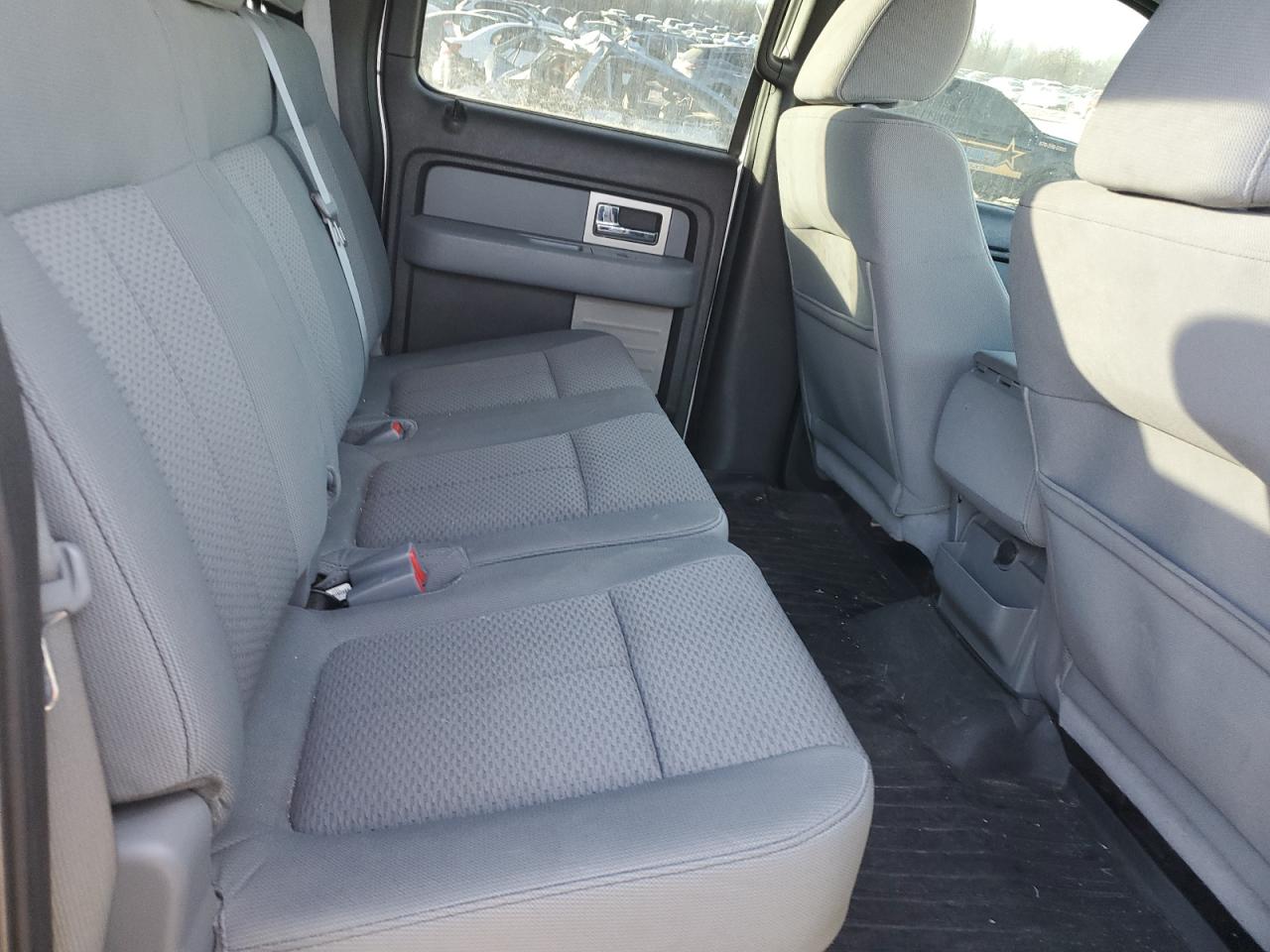 2011 Ford F-150 - Image 12