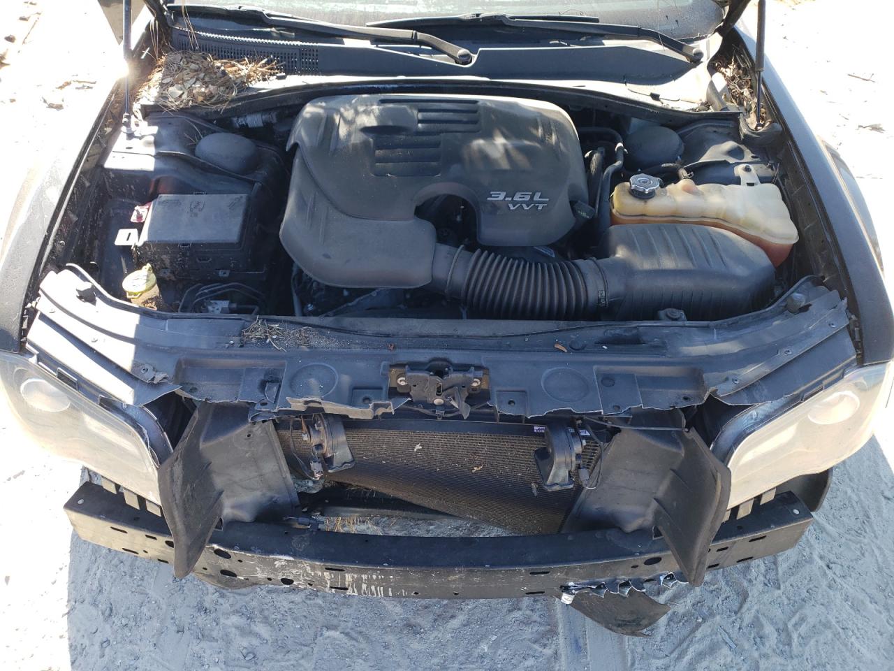 2018 Chrysler 300 - Image 12