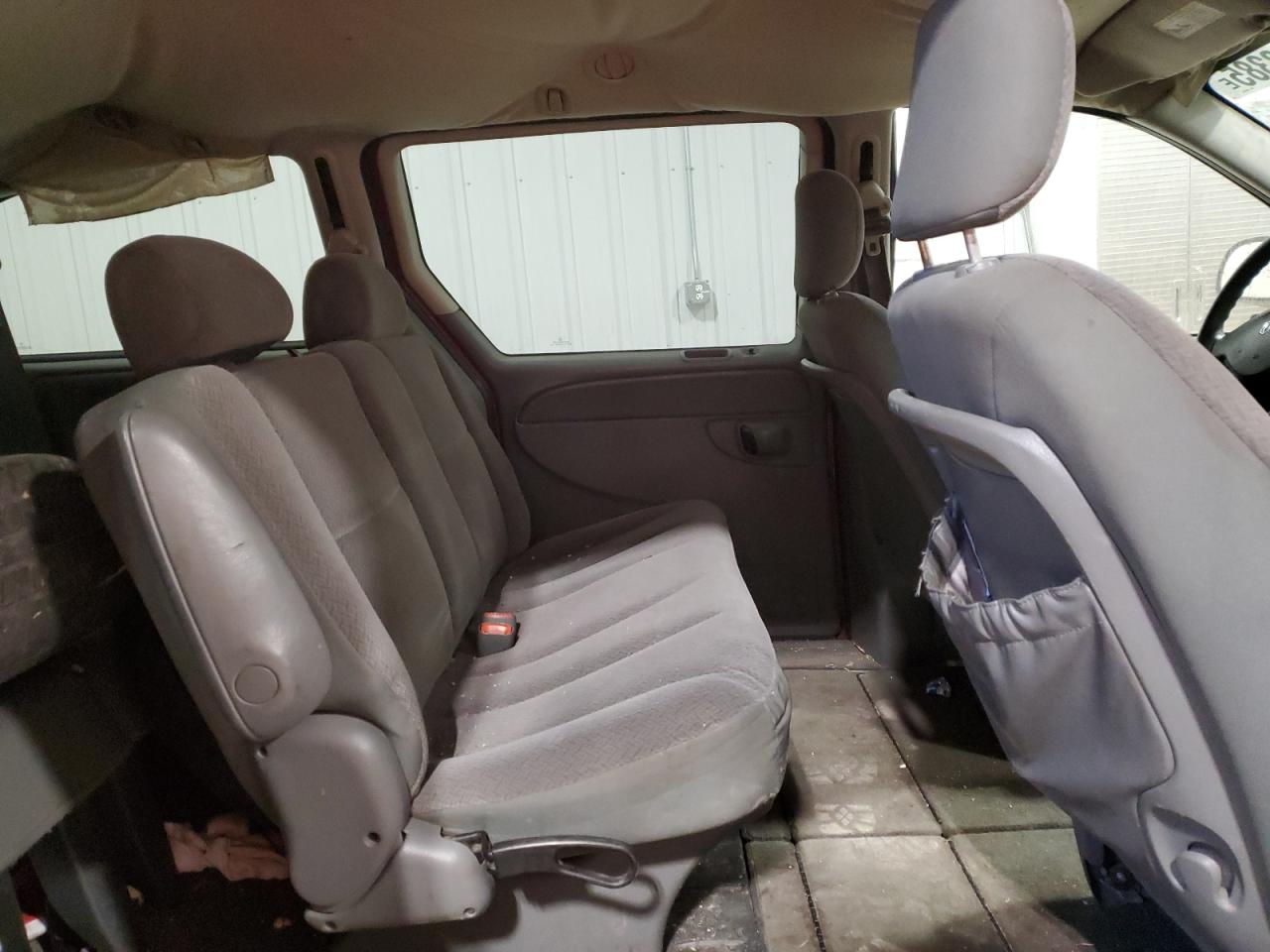 2006 Dodge Caravan - Image 11