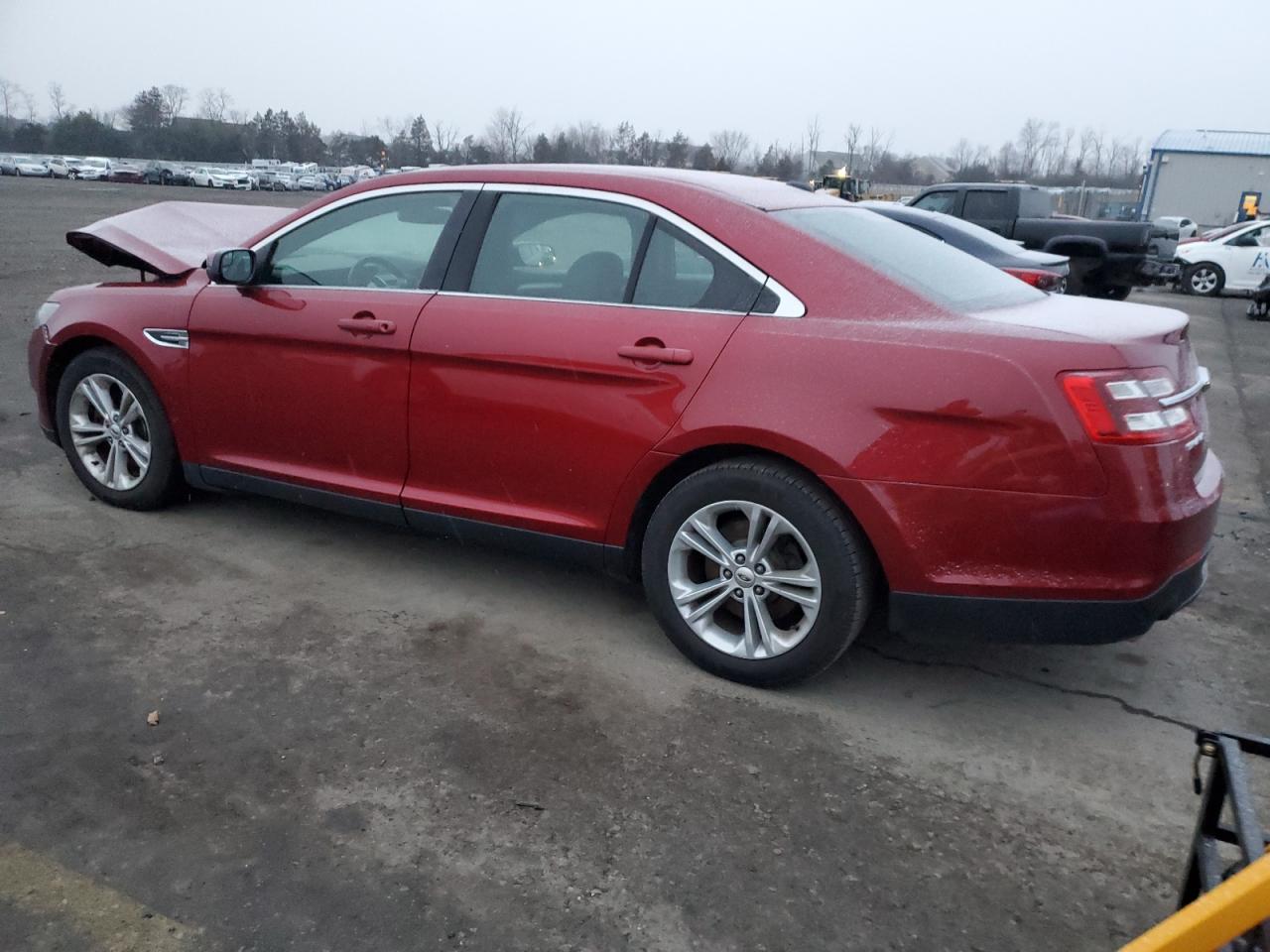 2015 Ford Taurus - Image 2