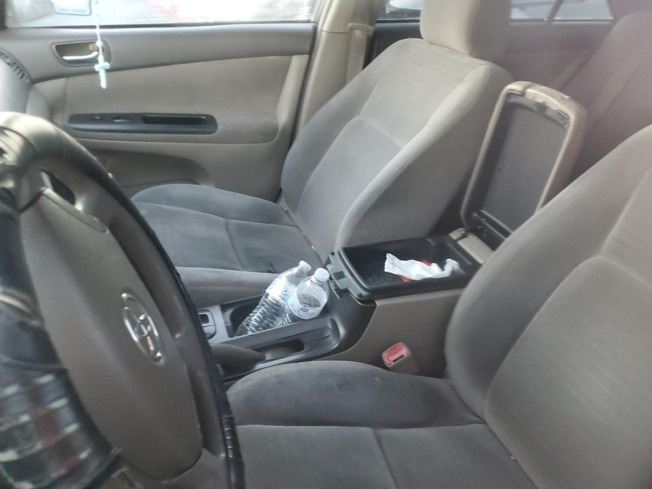 2005 Toyota Camry - Image 8