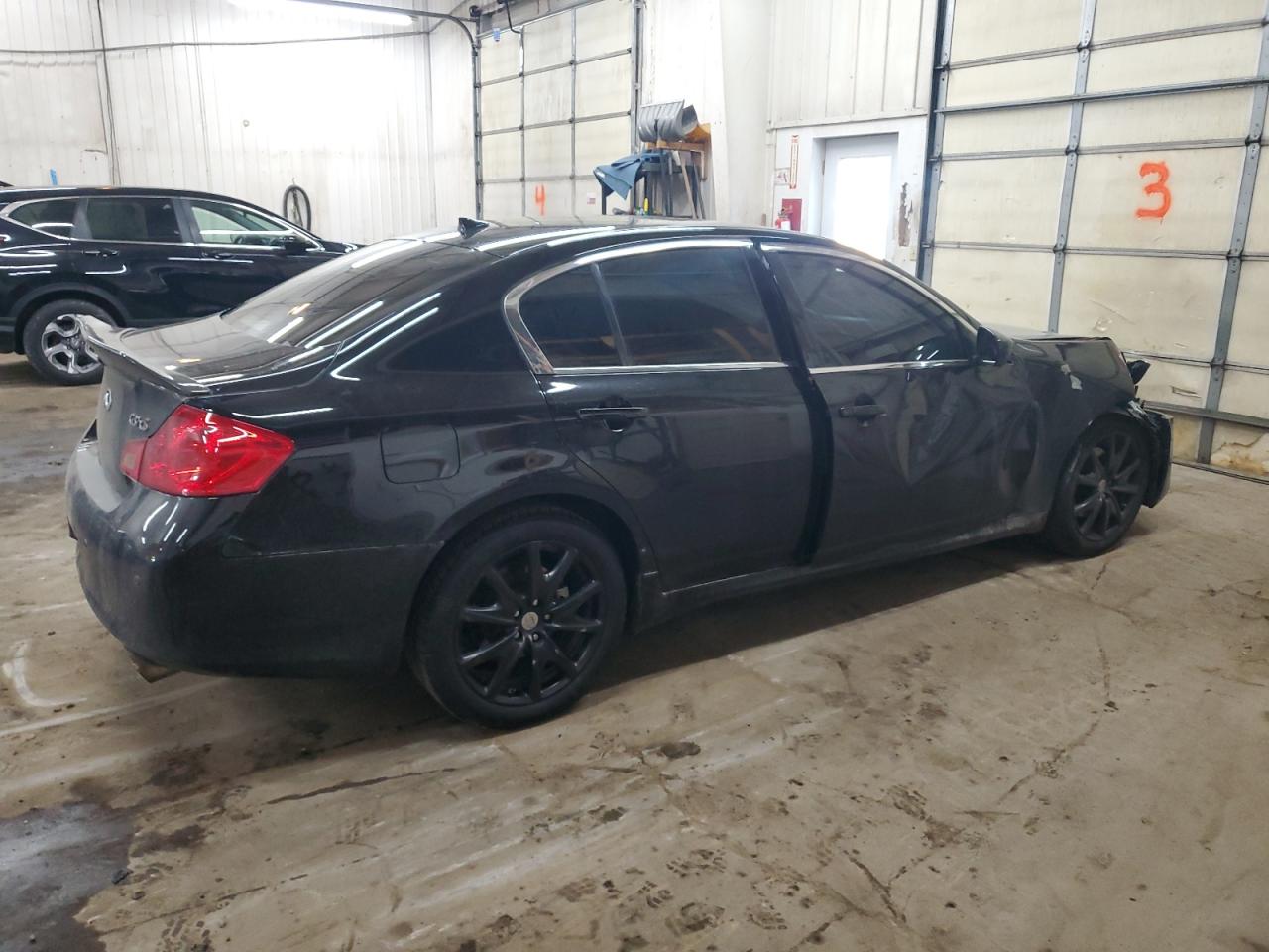2011 Infiniti G - Image 3
