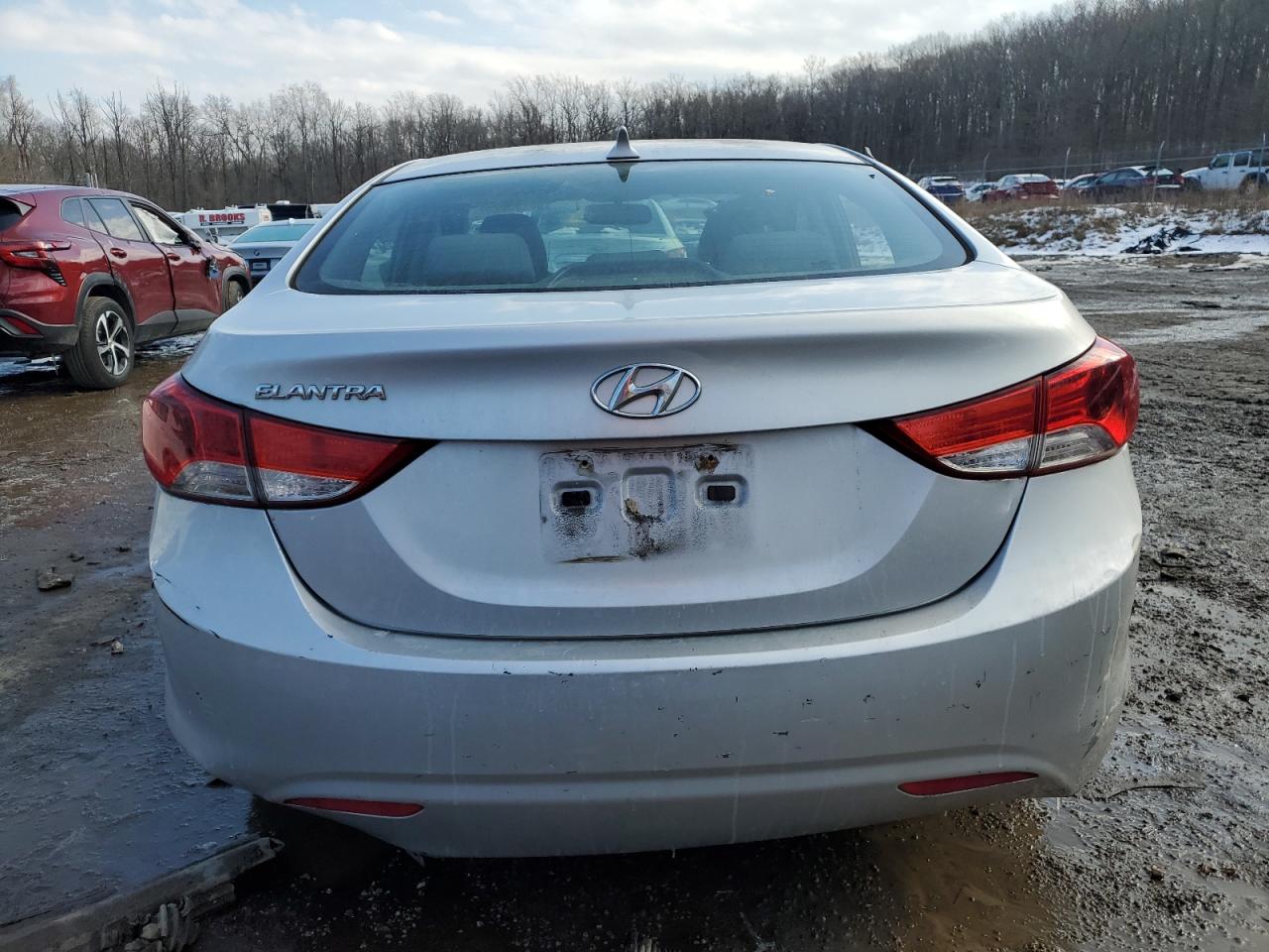 2013 Hyundai Elantra - Image 6