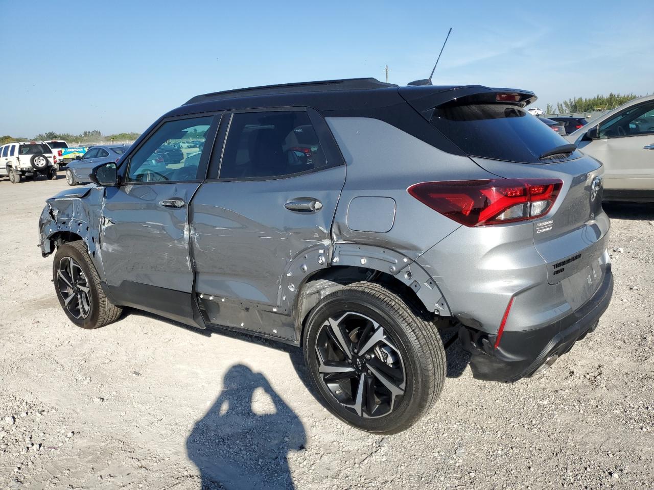 2023 Chevrolet TrailBlazer - Image 2