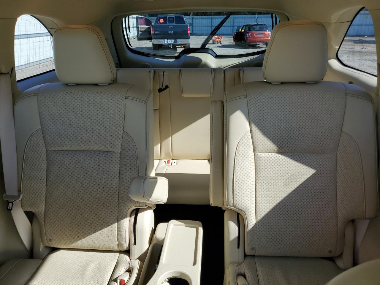 2016 Toyota Highlander - Image 10