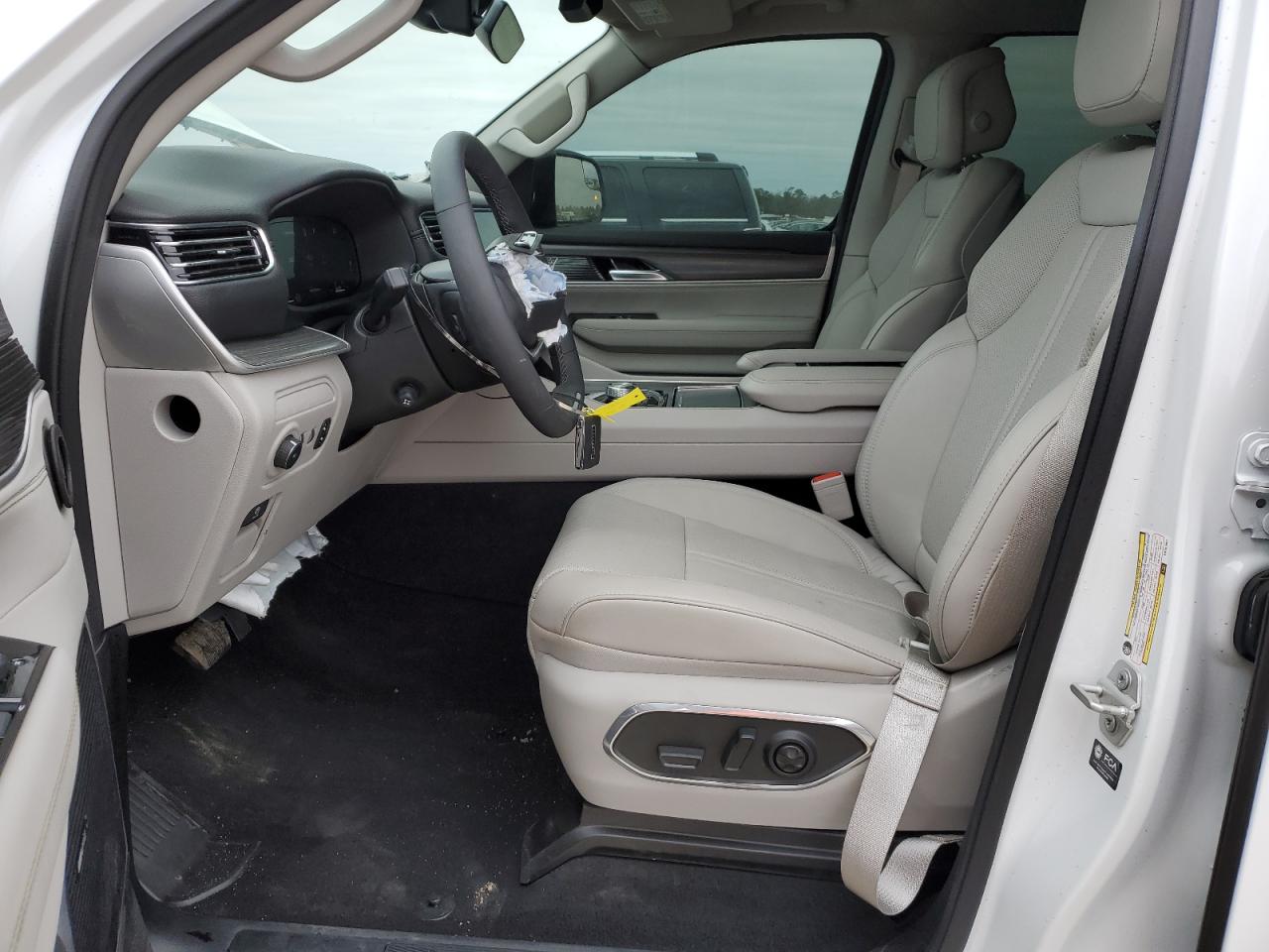 2024 Jeep Wagoneer L Series Ii VIN: 1C4SJSBP8RS151651 Lot: 41797755