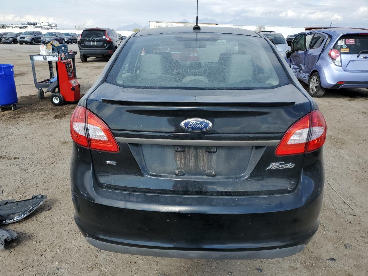 2012 Ford Fiesta - Image 6