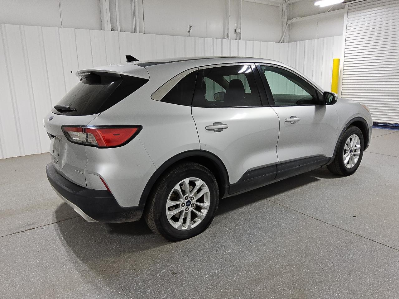 2020 Ford Escape - Image 3
