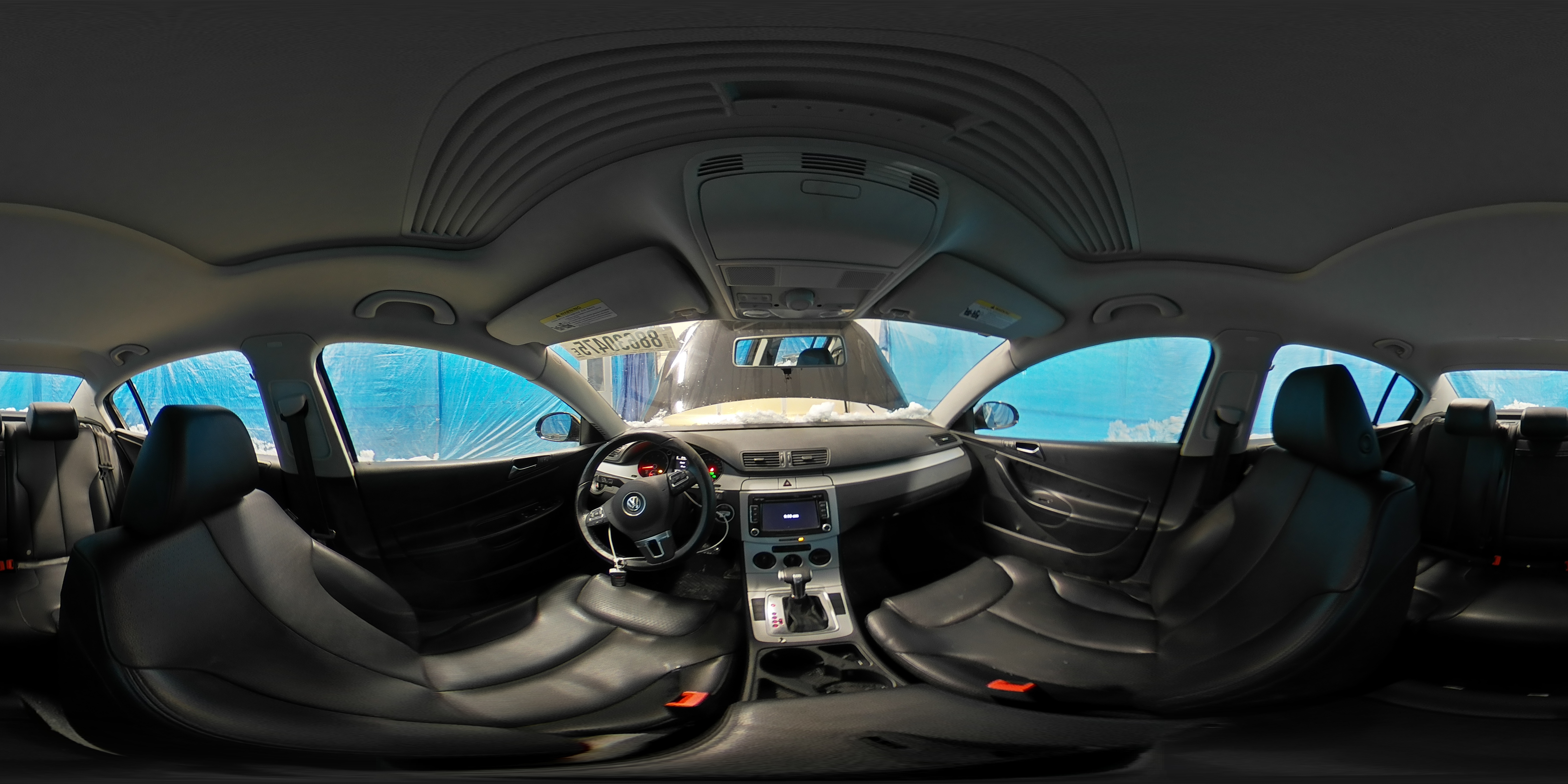 2010 Volkswagen Passat - Image 12