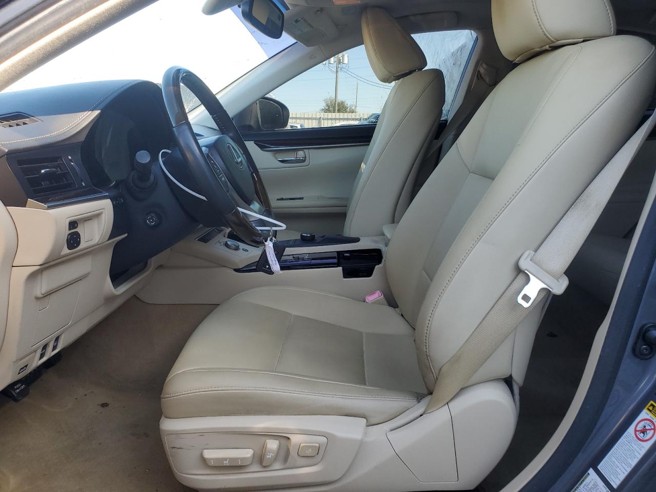 2013 Lexus ES - Image 7