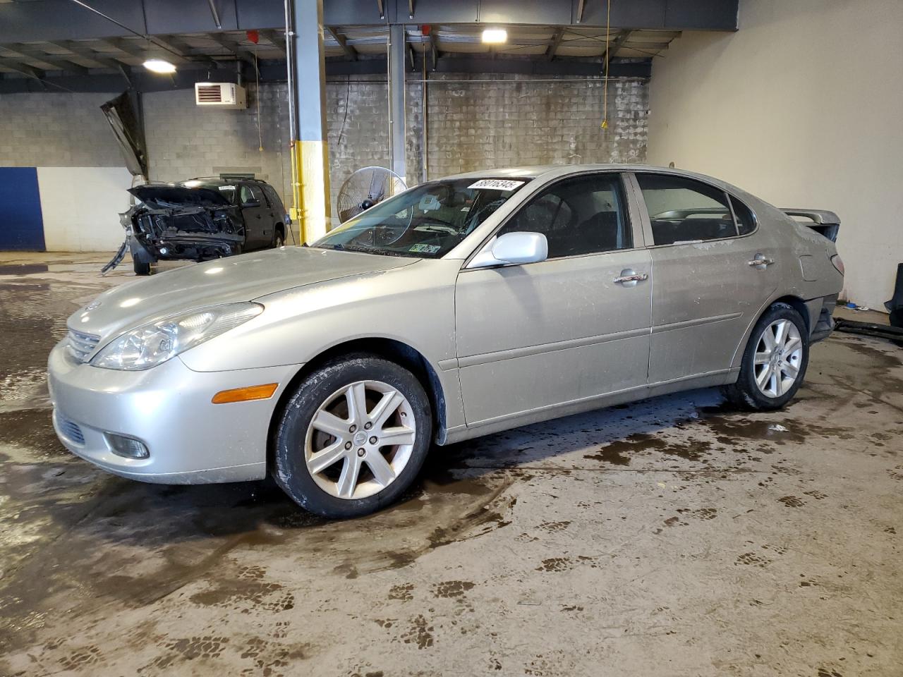 2004 Lexus ES - Image 1