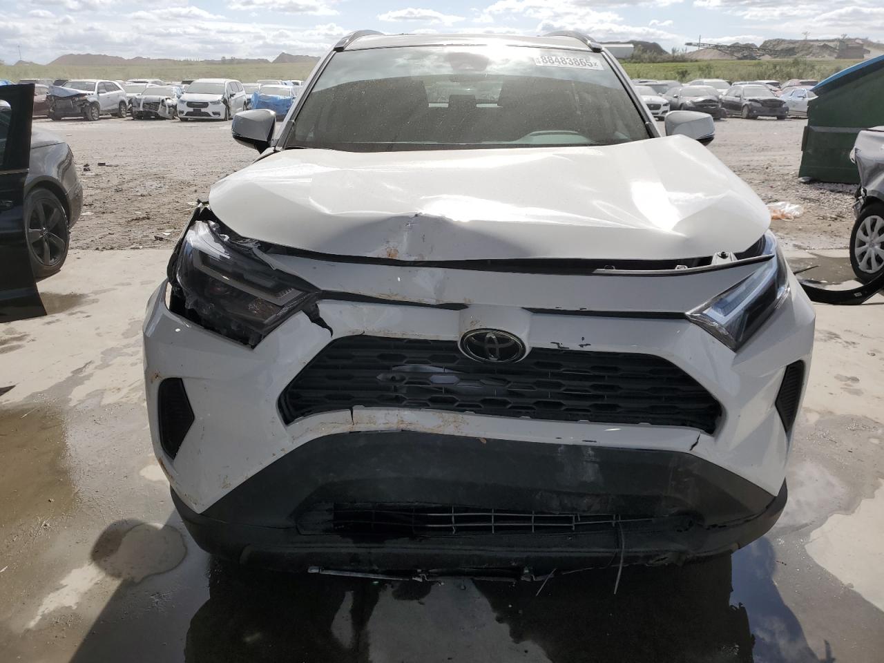 2022 Toyota RAV 4 - Image 5