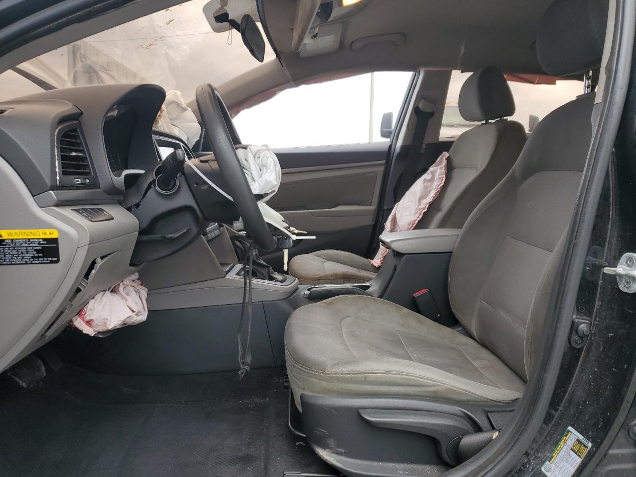 2017 Hyundai Elantra - Image 7